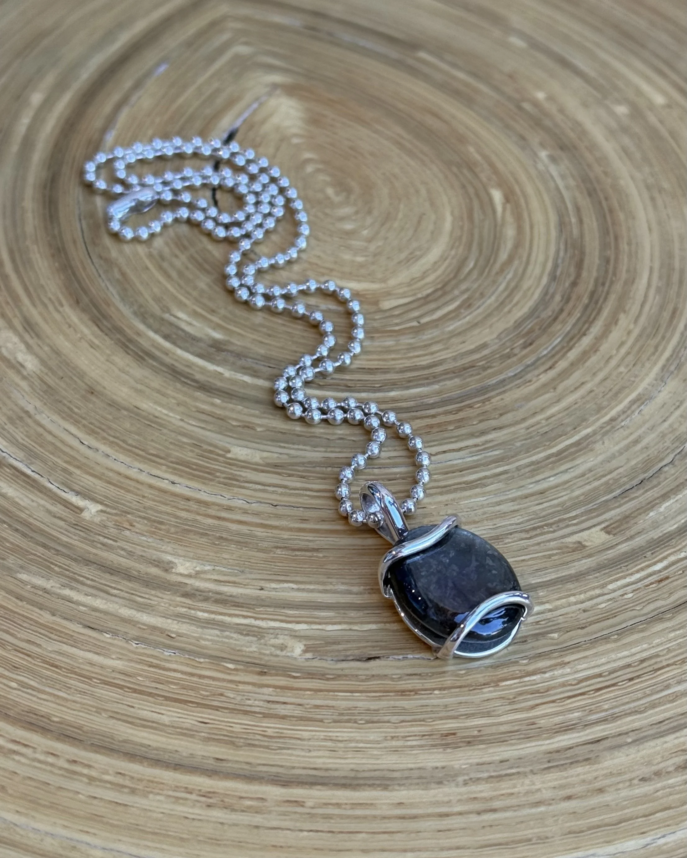 N75 Black Sapphire Necklace