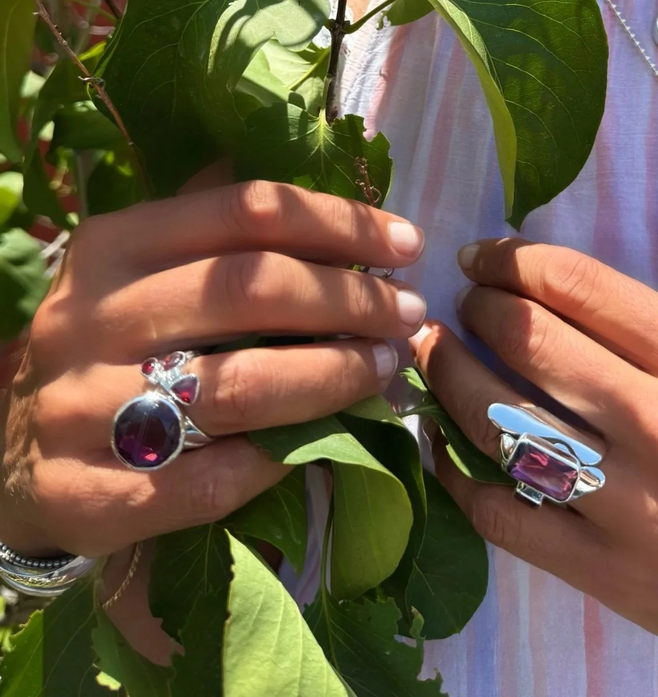 R17 Wine Morganite & Garnet Ring