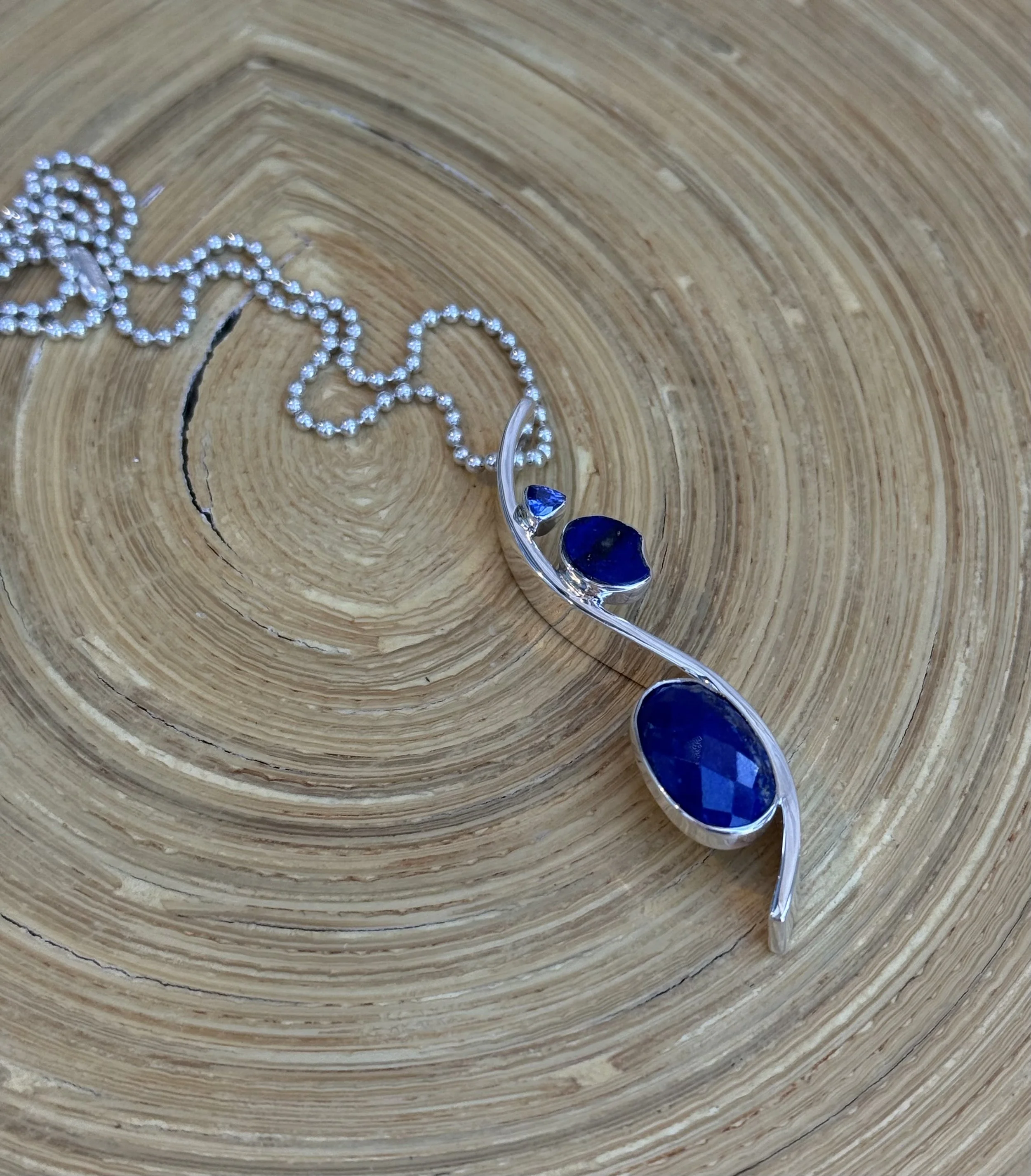 N53 Faceted Blue Lapis Necklace