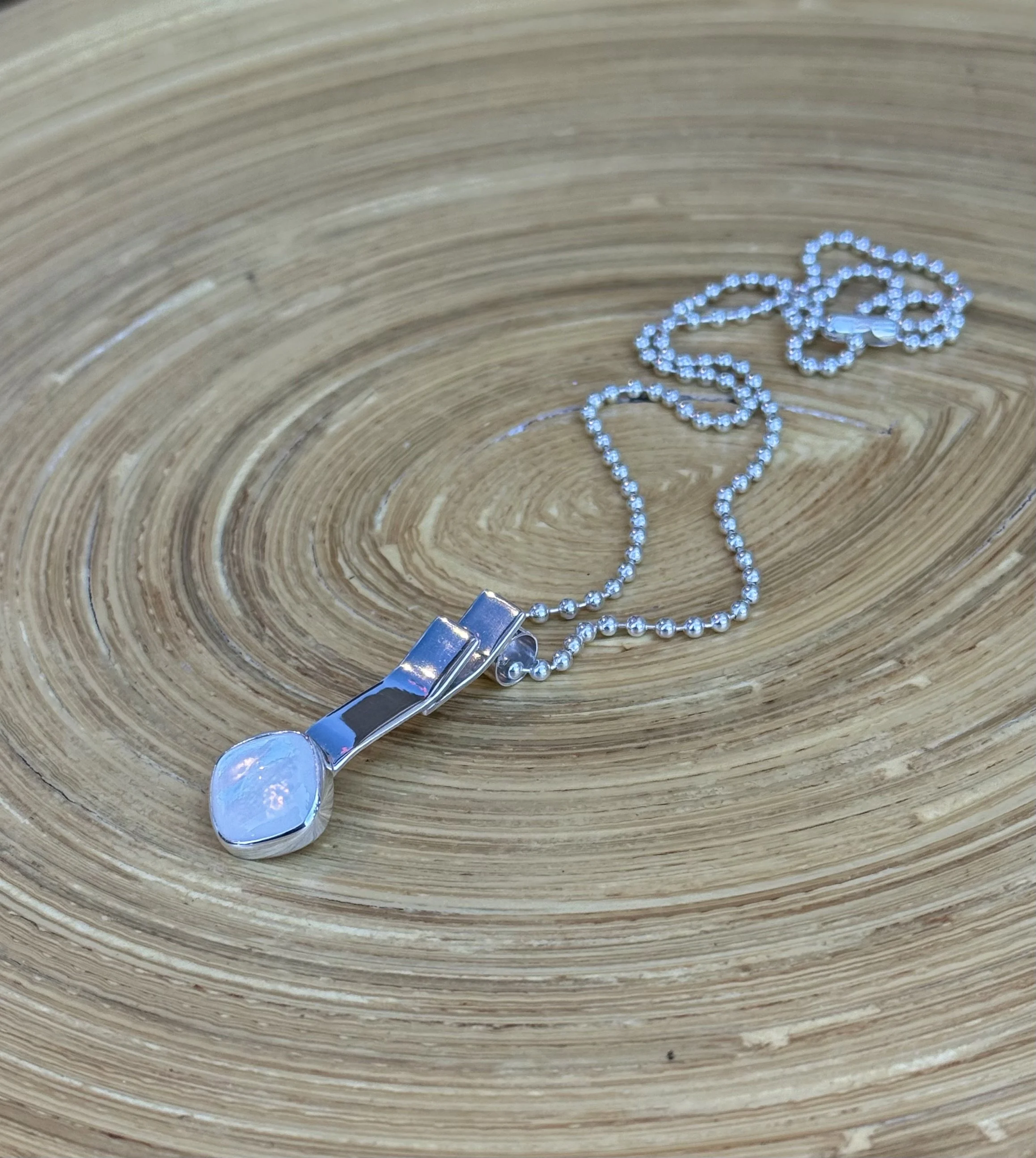 N104 Mother of Pearl Necklace