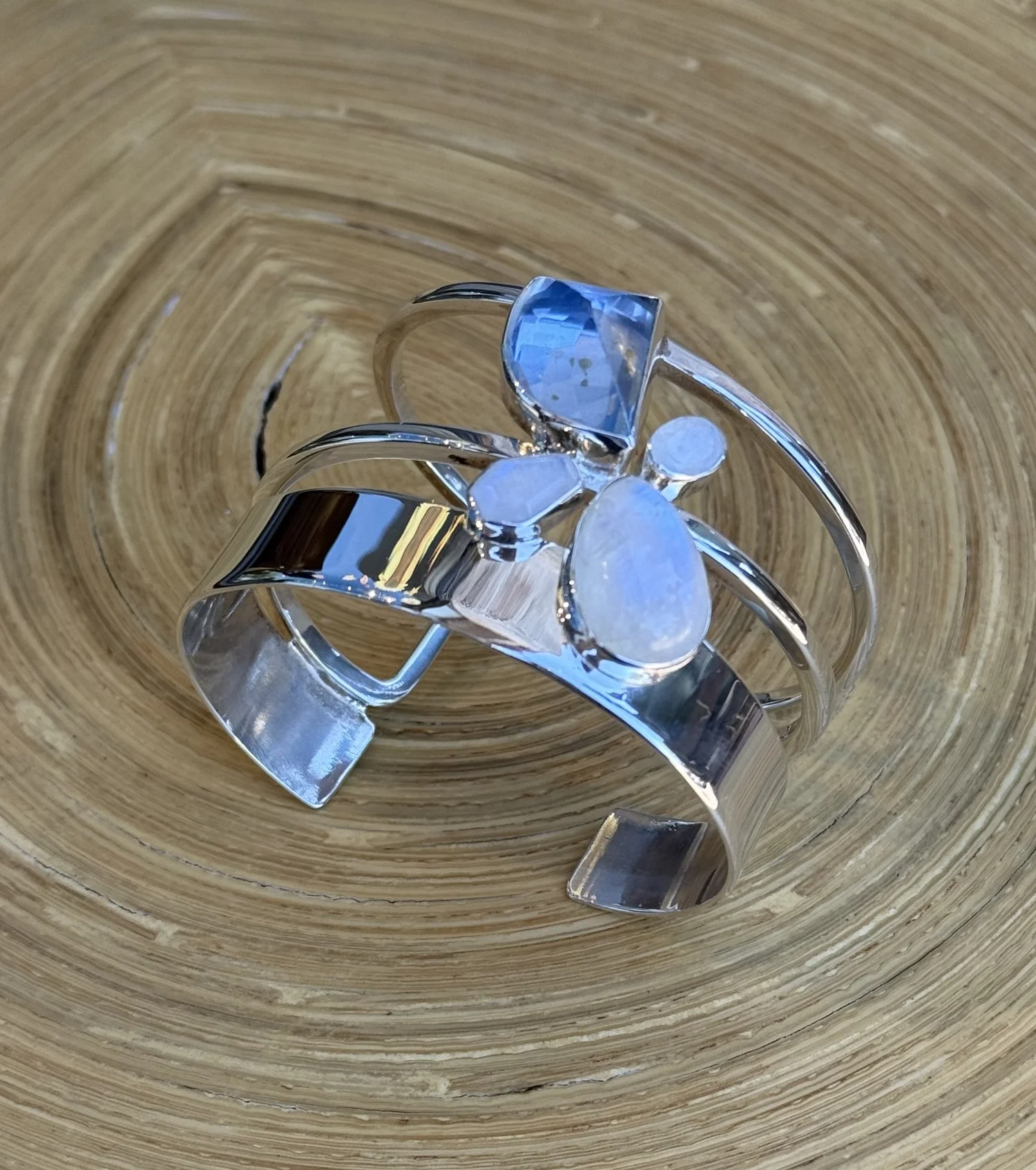 B59 Rainbow Moonstone & Aquamarine Bracelet — Lilly Barrack