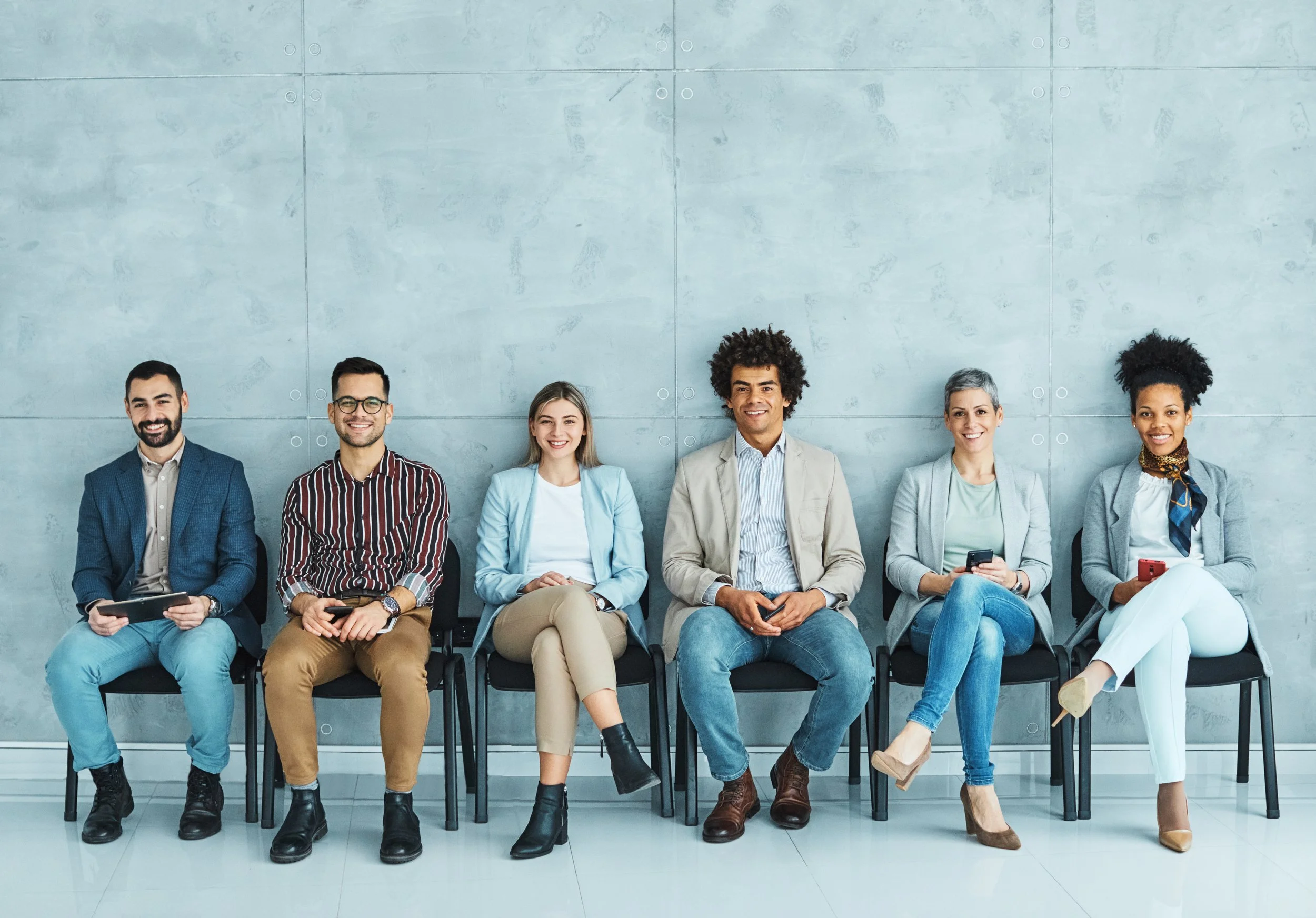 man-business-chair-sitting-waiting-woman-businessm-2025-02-02-23-25-47-utc.jpg