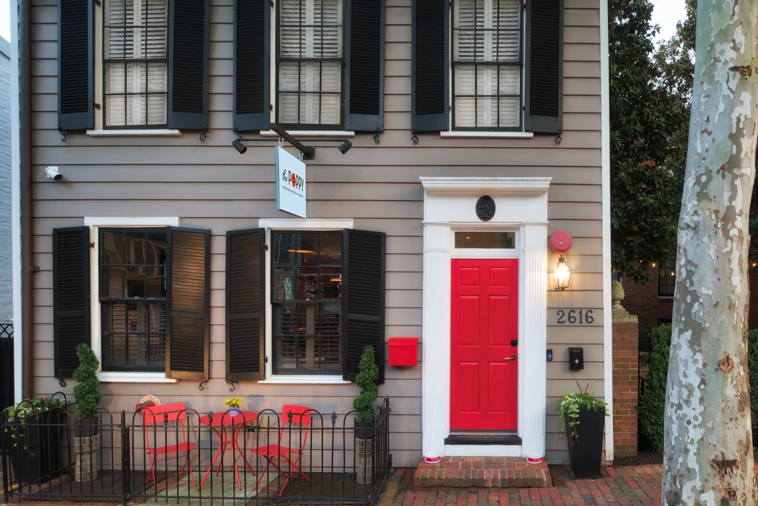 The Poppy Georgetown Guesthouse and Gardens in Washington DC Outdoor spaces