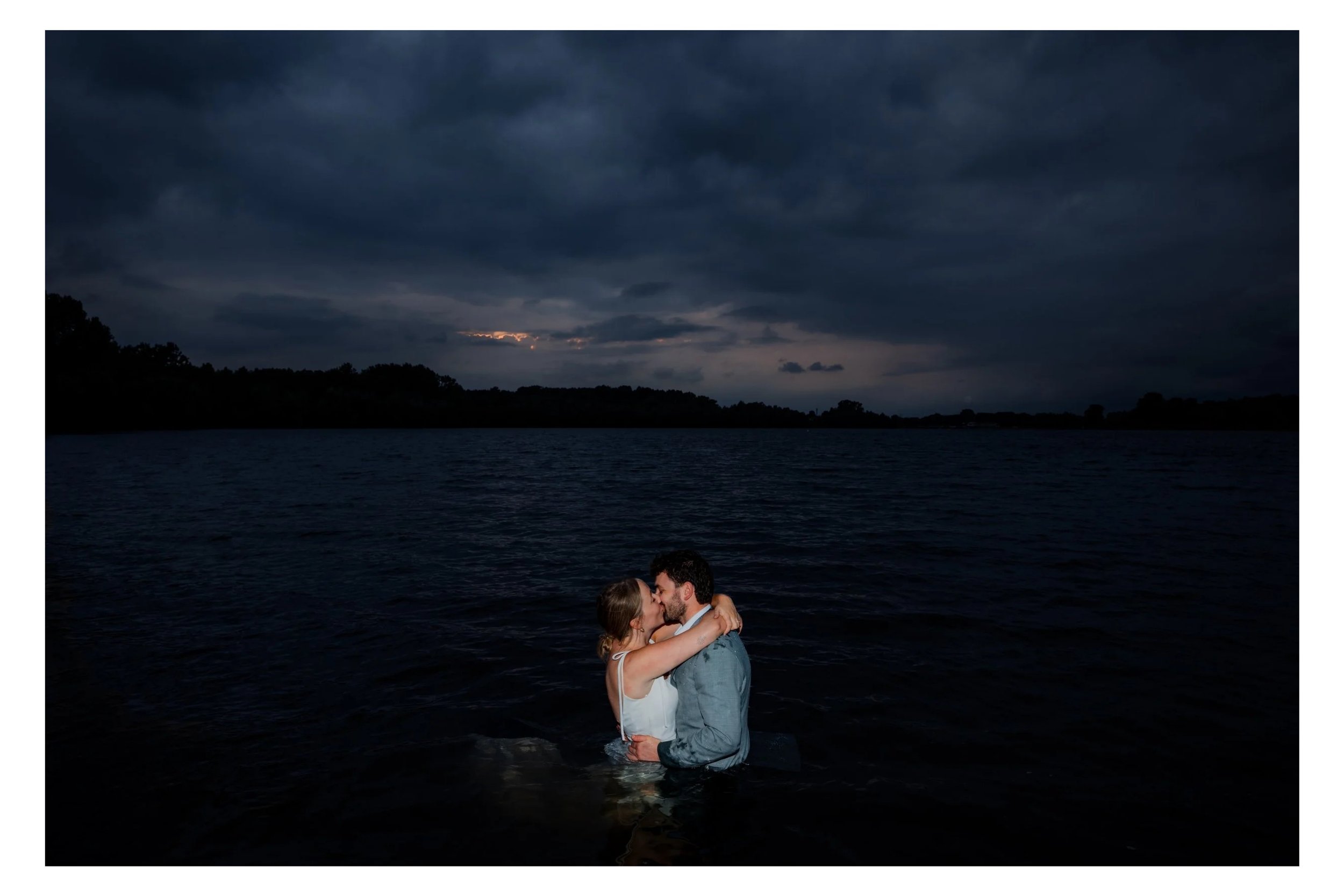 huwelijksfotograaf-avontuurlijk-koppel-fotoshoot