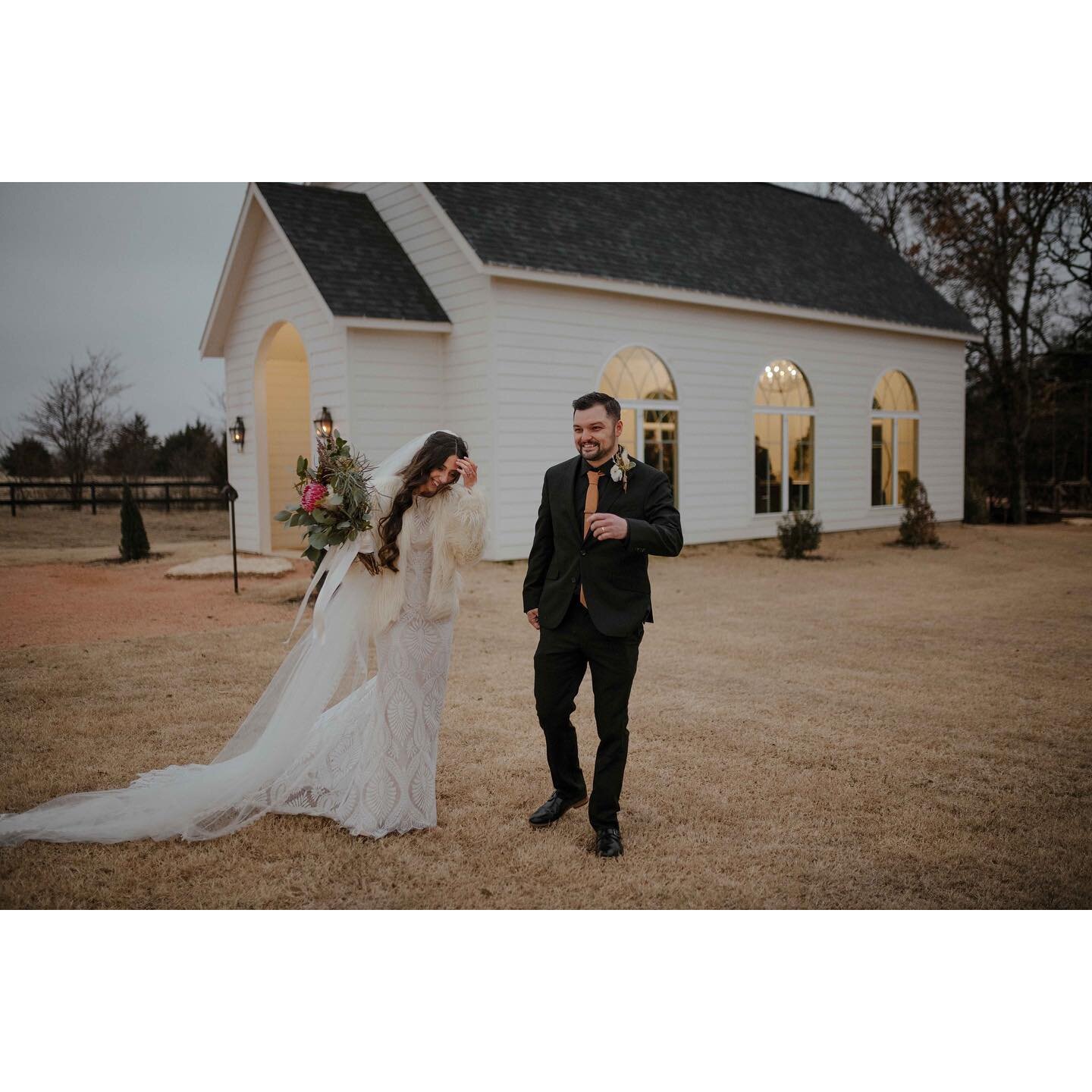 how I&rsquo;m feeling with the sun shining &amp; a new blog post of the Dunn wedding up and ready for you to see ☀️😍💛 link in bio!