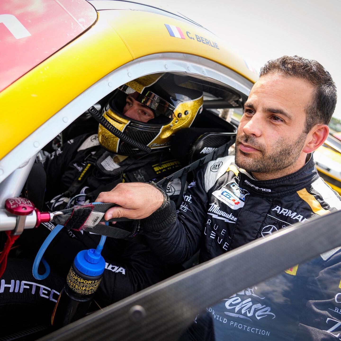 Full focus. 👀

NEXT ➡️ @circuitdeledenon 22-24 Sep. 🇫🇷

🐺 @clementberlie
👨🏻&zwj;🔧 @armada_racingdivision
🚀 @mercedesamgmotorsport

📸 @davydelien / @prophotossport 

@ffsagt_gt4france 🇫🇷
💙 @jordan_grimaud | @romainmonti | @willprl | @rue_b