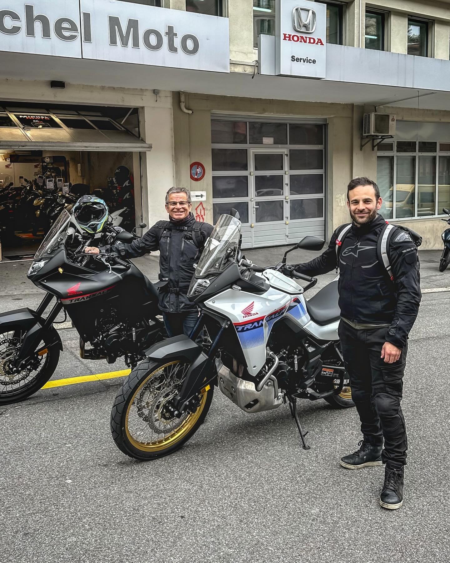 Double Trouble ✊😁
A week ago.. Picking up Dad&rsquo;s new bike. 
Yup, it&rsquo;s a Honda. What a news. 😅

🏍️ @hondamoto_ch TransAlp
📍 @michelmotosa 

&mdash;
#hondamotorcycles #hondatransalp #transalp #hondaxl750transalp #xl750 #hondaxl750 #adven