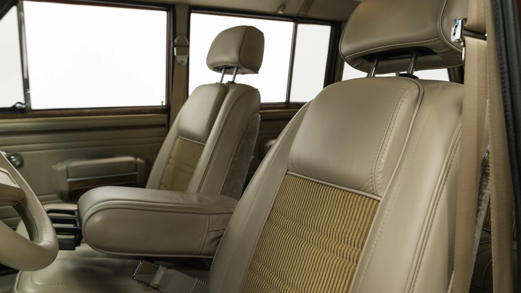 grand-wagoneer-interior-restoration-03.jpg