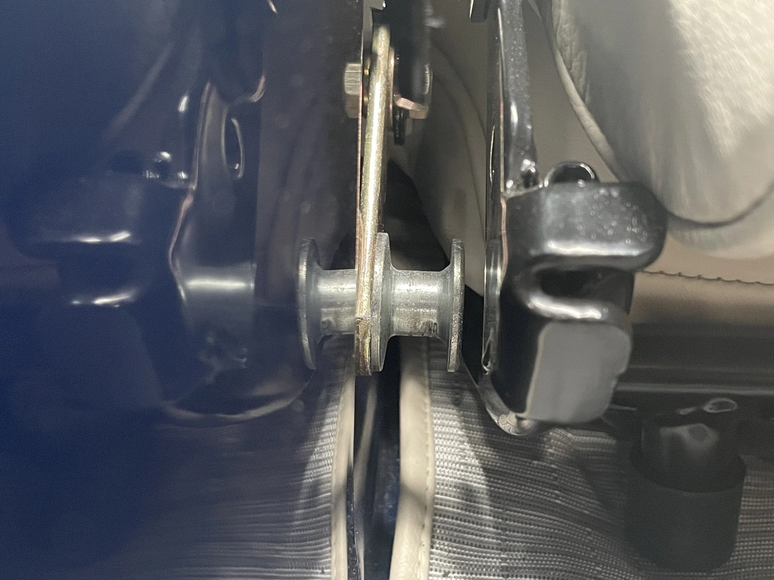 jeep-rear-seat-latch-striker-set-04.jpeg
