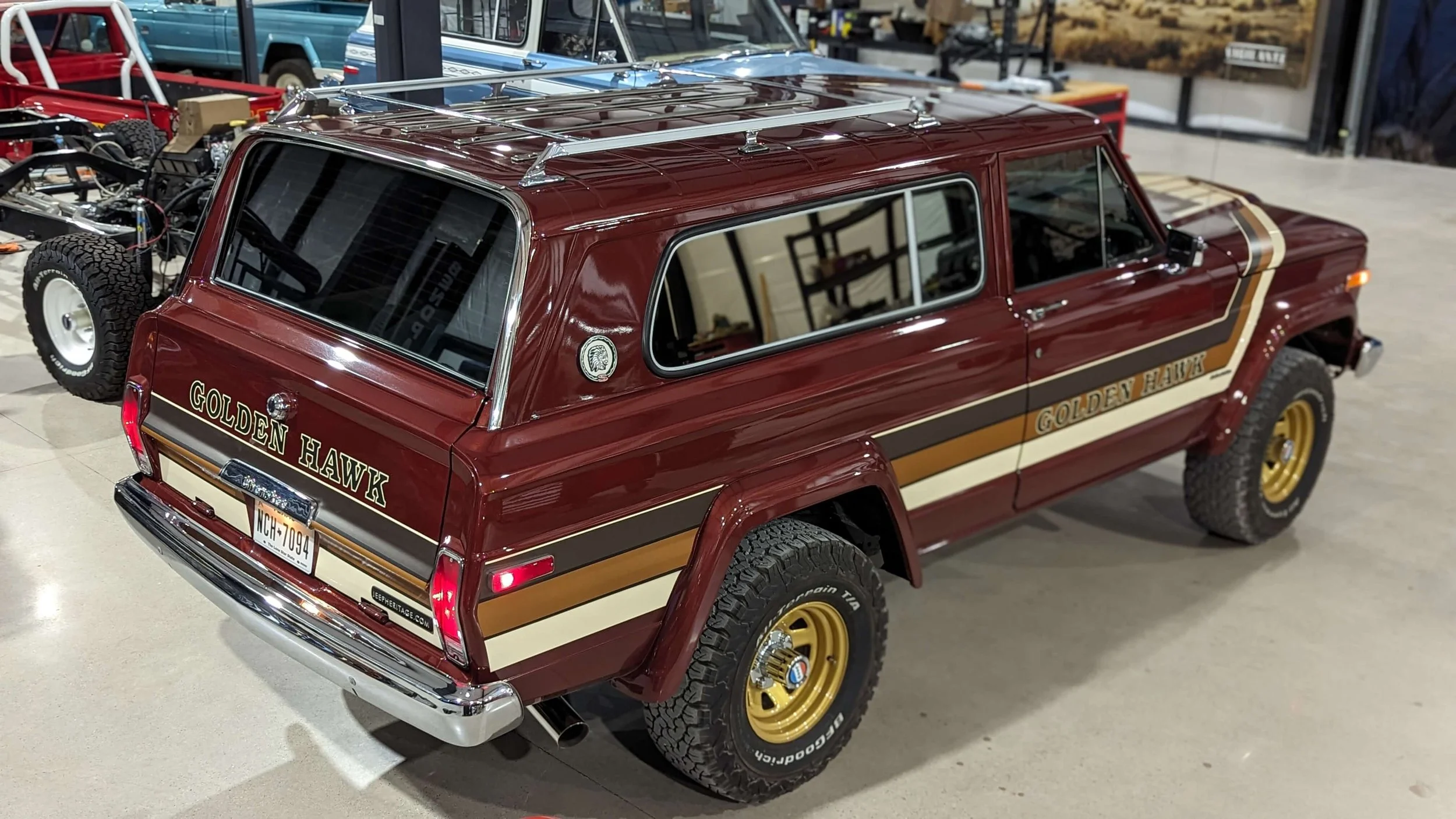 Elegant Jeep Cherokee Golden Hawk Photos