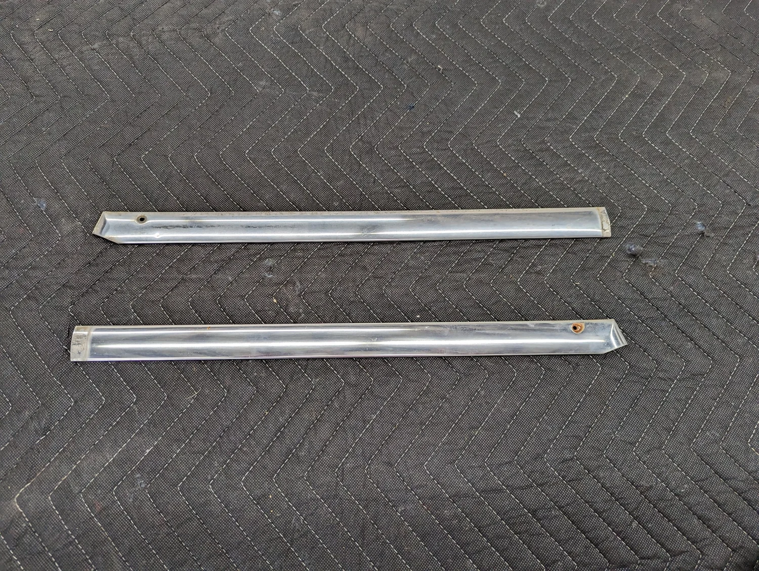 EXTERIOR: Jeep Wagoneer Windshield Trim | Jeep Heritage – Jeep