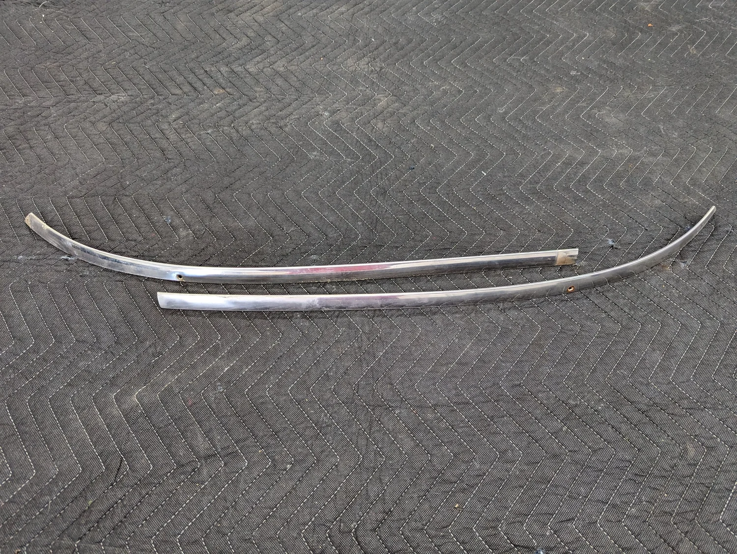 EXTERIOR: Jeep Wagoneer Windshield Trim | Jeep Heritage – Jeep