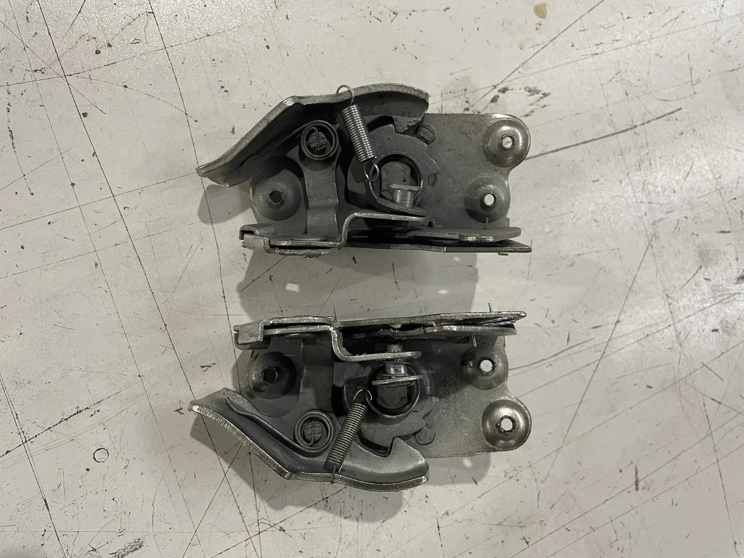 トップス jips Jeep Door Latch Round Style 1963–79 | Restored FSJ Latch for