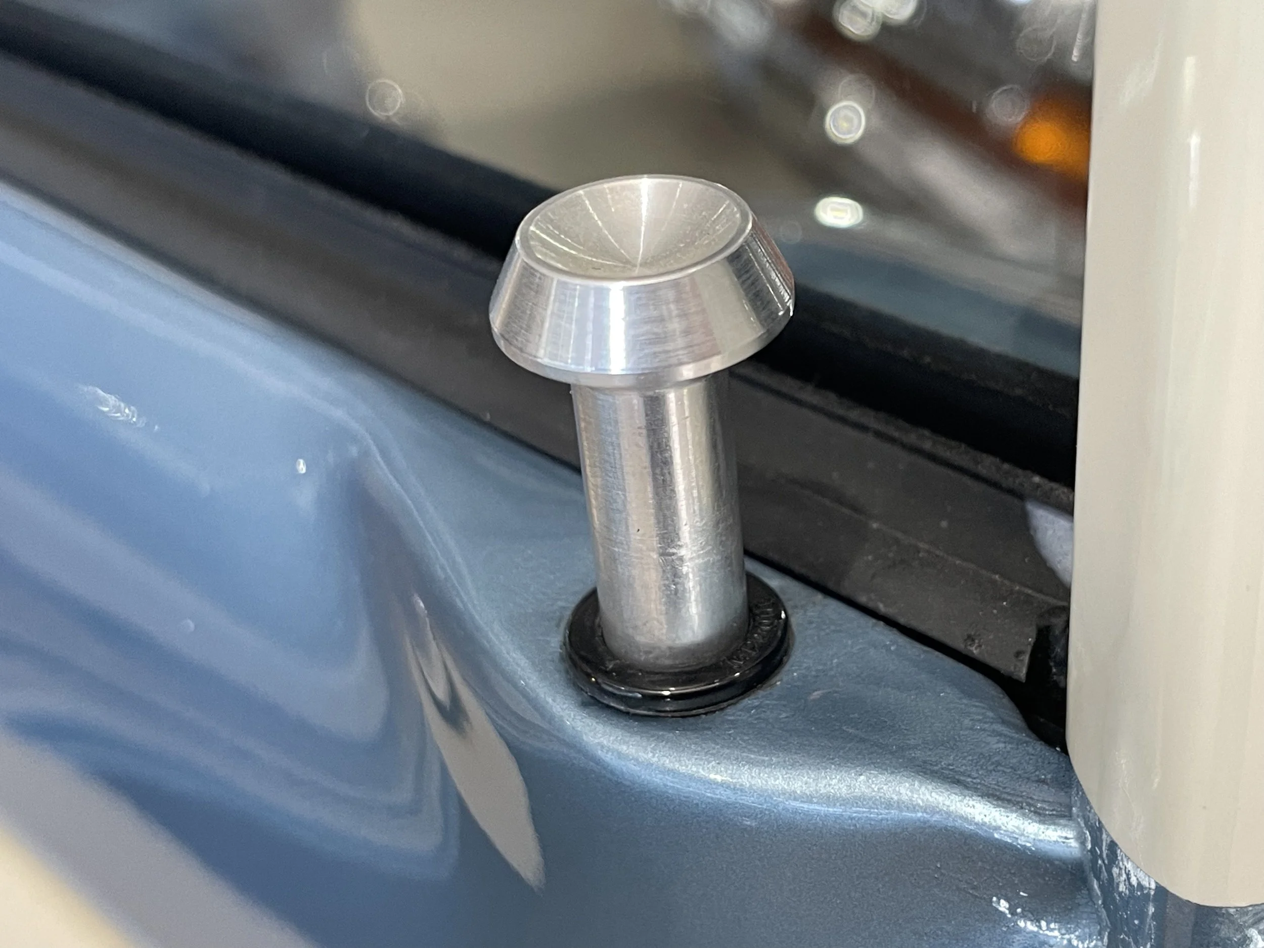 Jeep Wagoneer / Cherokee / J-Truck Door Lock Knobs with Black Grommets (1973–1991) – Solid Aluminum Replacement