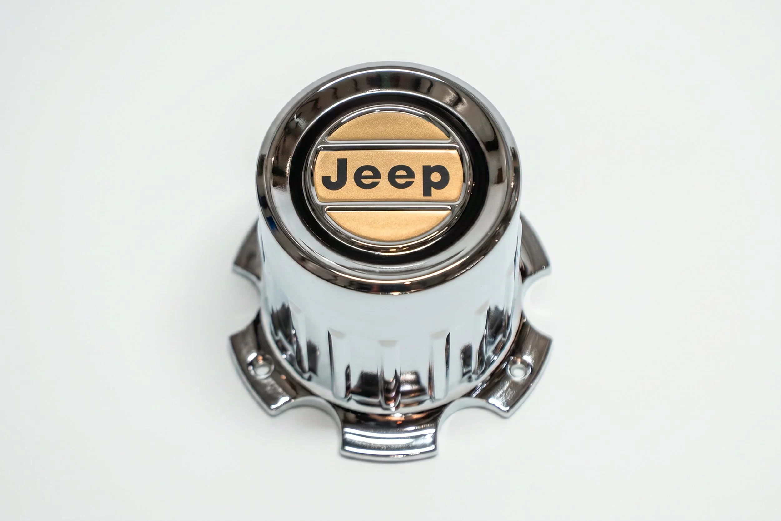 Classic Gold Jeep Wheel Center Cap – Fits Jeep Wagoneer, Grand Wagoneer, Cherokee & J-Truck