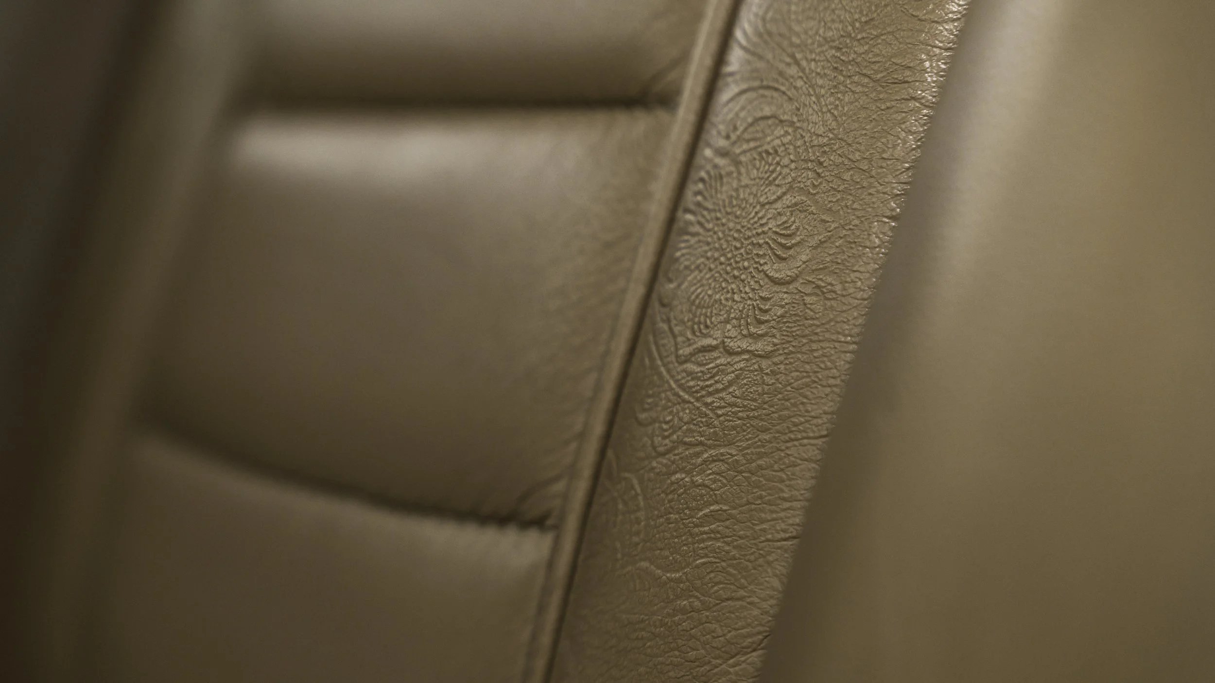 jeep-cherokee-interior-component-restoration-02.jpg (Copy)
