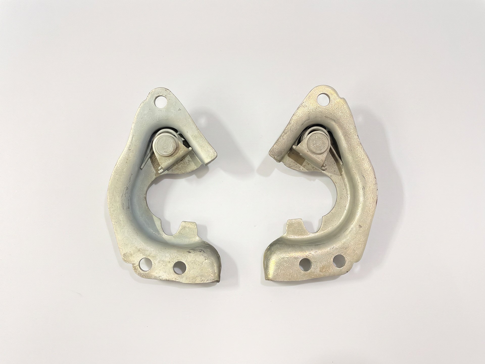 jeep-door-latch-striker-pair-1963-1978-03.jpg