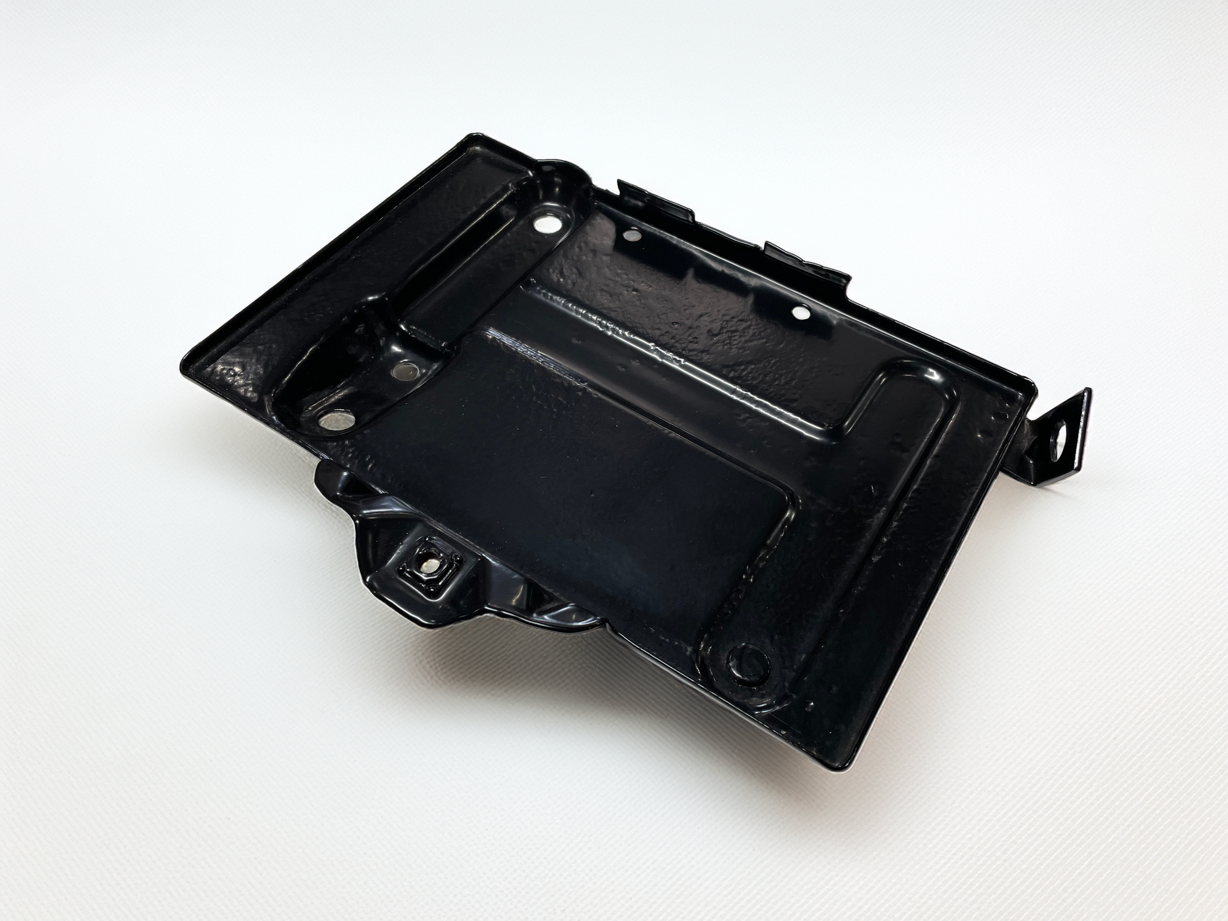 mid-model-jeep-battery-tray-1974–1983-restored-oem-01.png