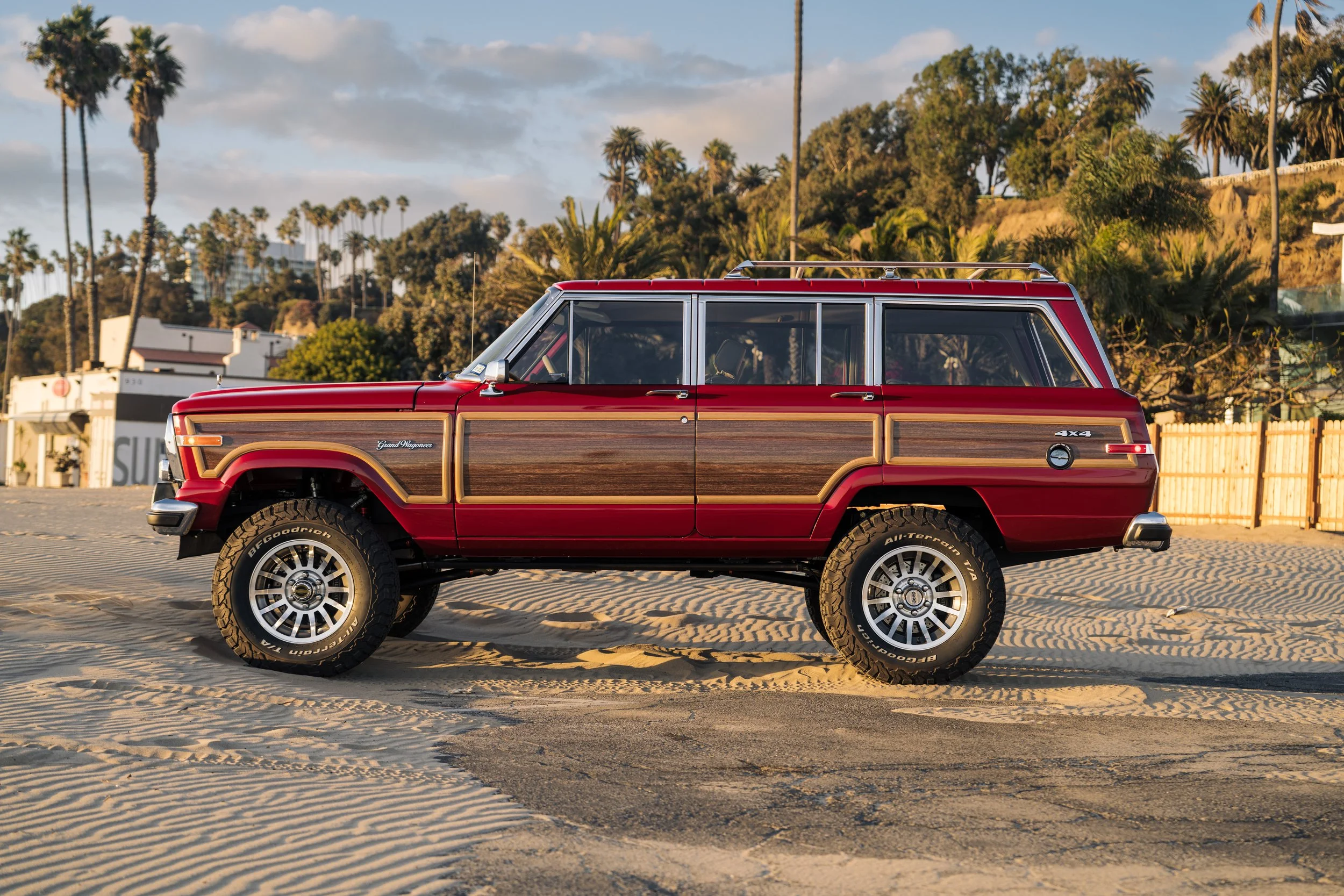 Vigilante-rolling-chassis-jeep-grand-wagoneer-full-build-side-view-1.jpg