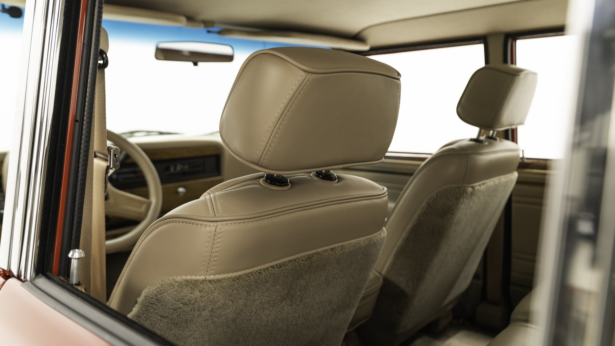 grand-wagoneer-interior-restoration-06.jpg