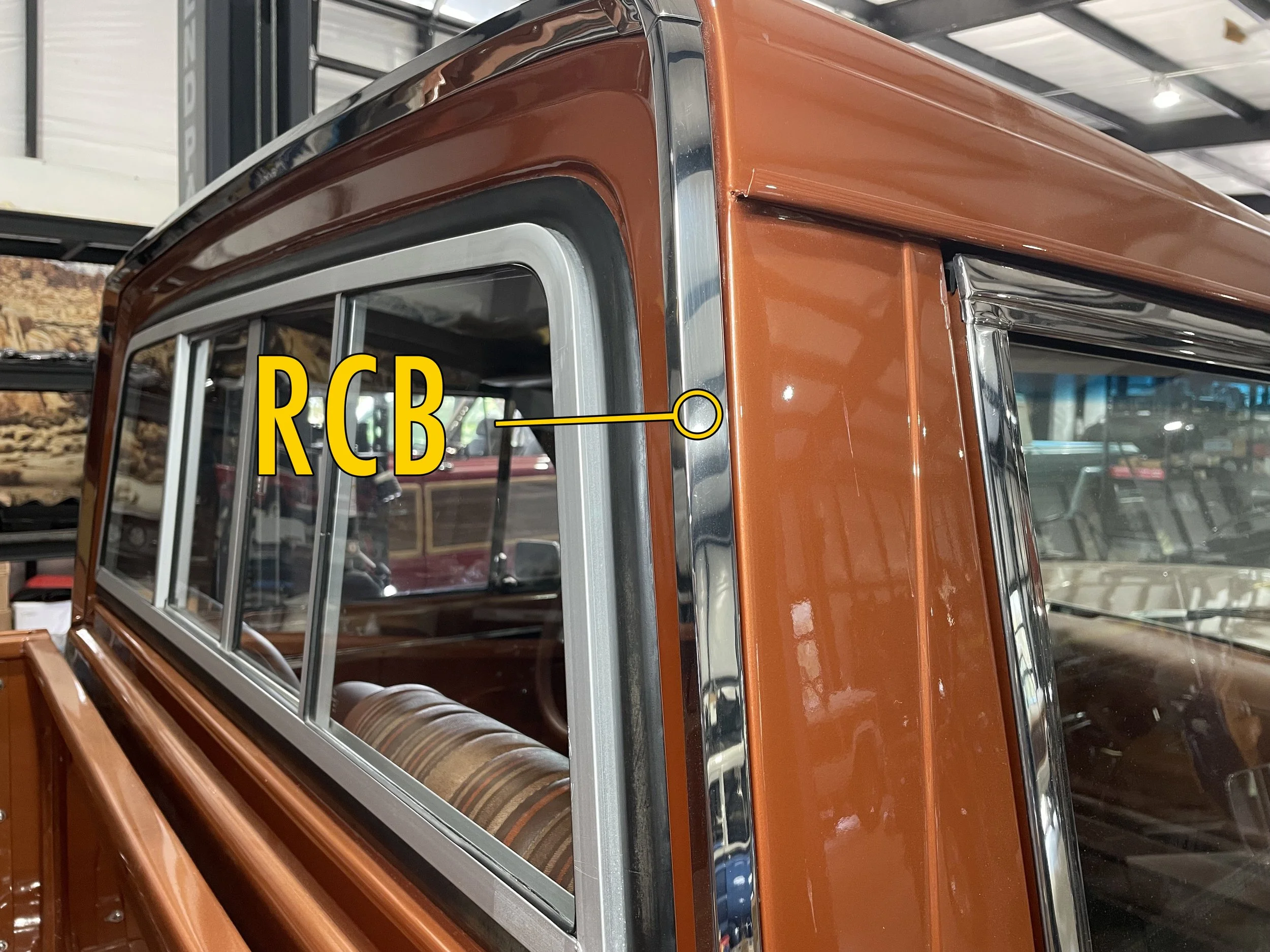 jeep-j10-j20-rear-cab-window-trim-05.jpeg