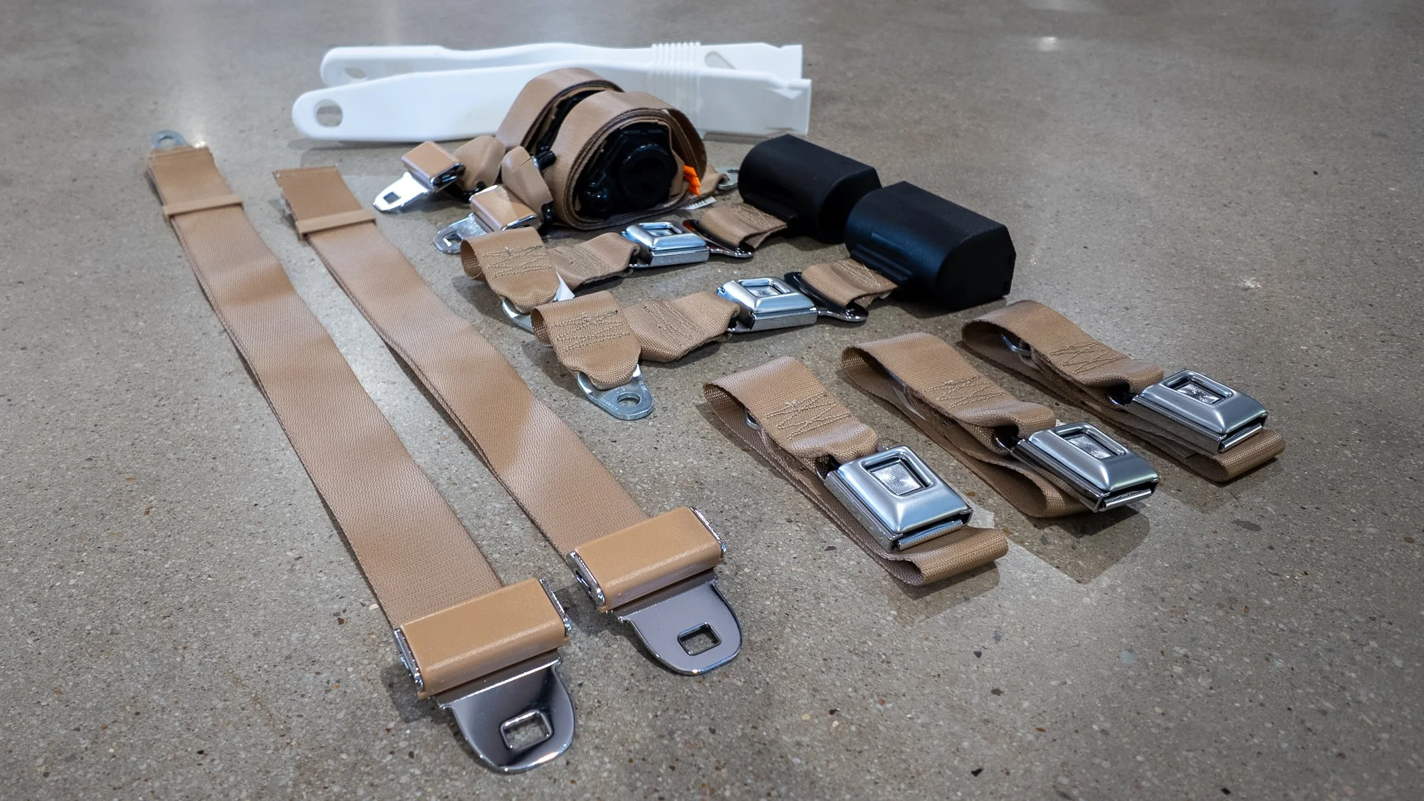 Jeep Heritage 3-point rear seat belt option – safety upgrade for Wagoneer and Cherokee SJ