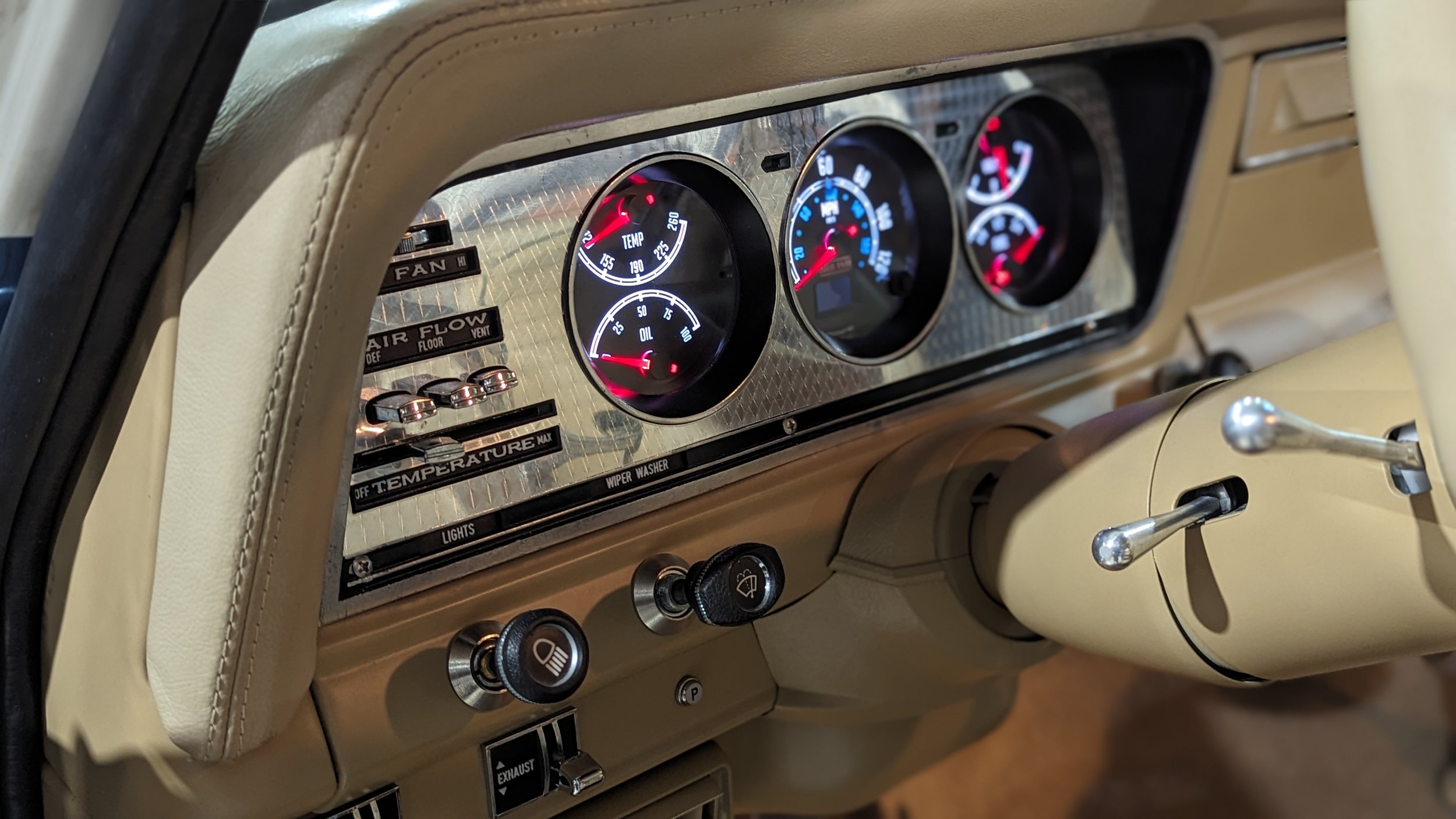 1975-jeep-cherokee-s-12.jpg