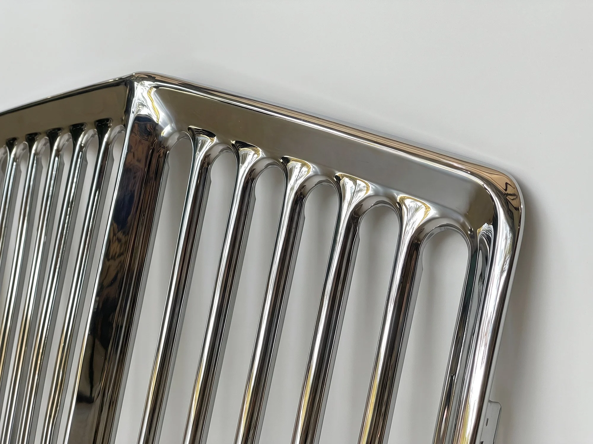 restored-jeep-wagoneer-rhino-grille-04.jpg