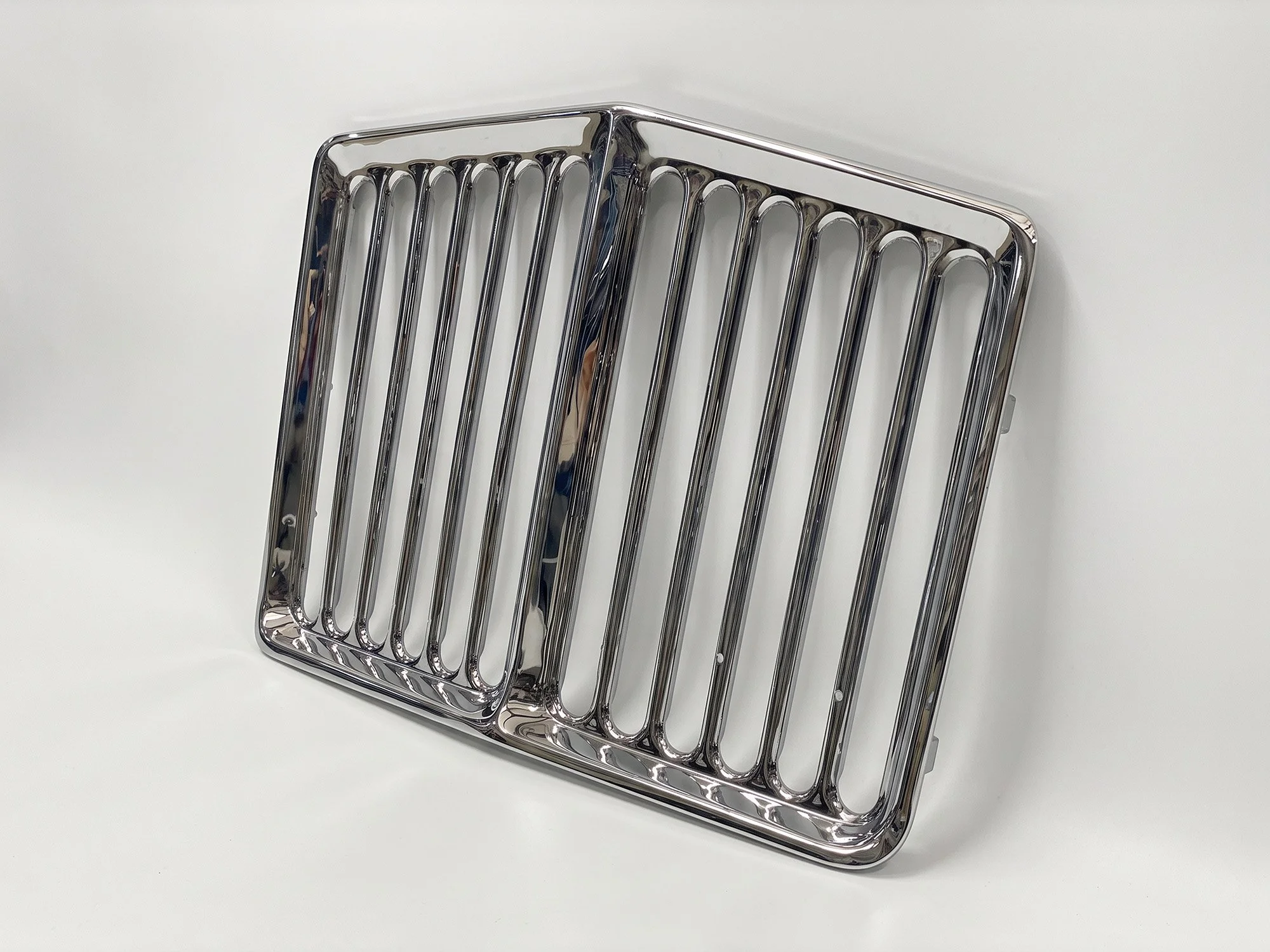 Restored Original OEM Rhino Grille – Jeep Wagoneer, Super Wagoneer & Gladiator