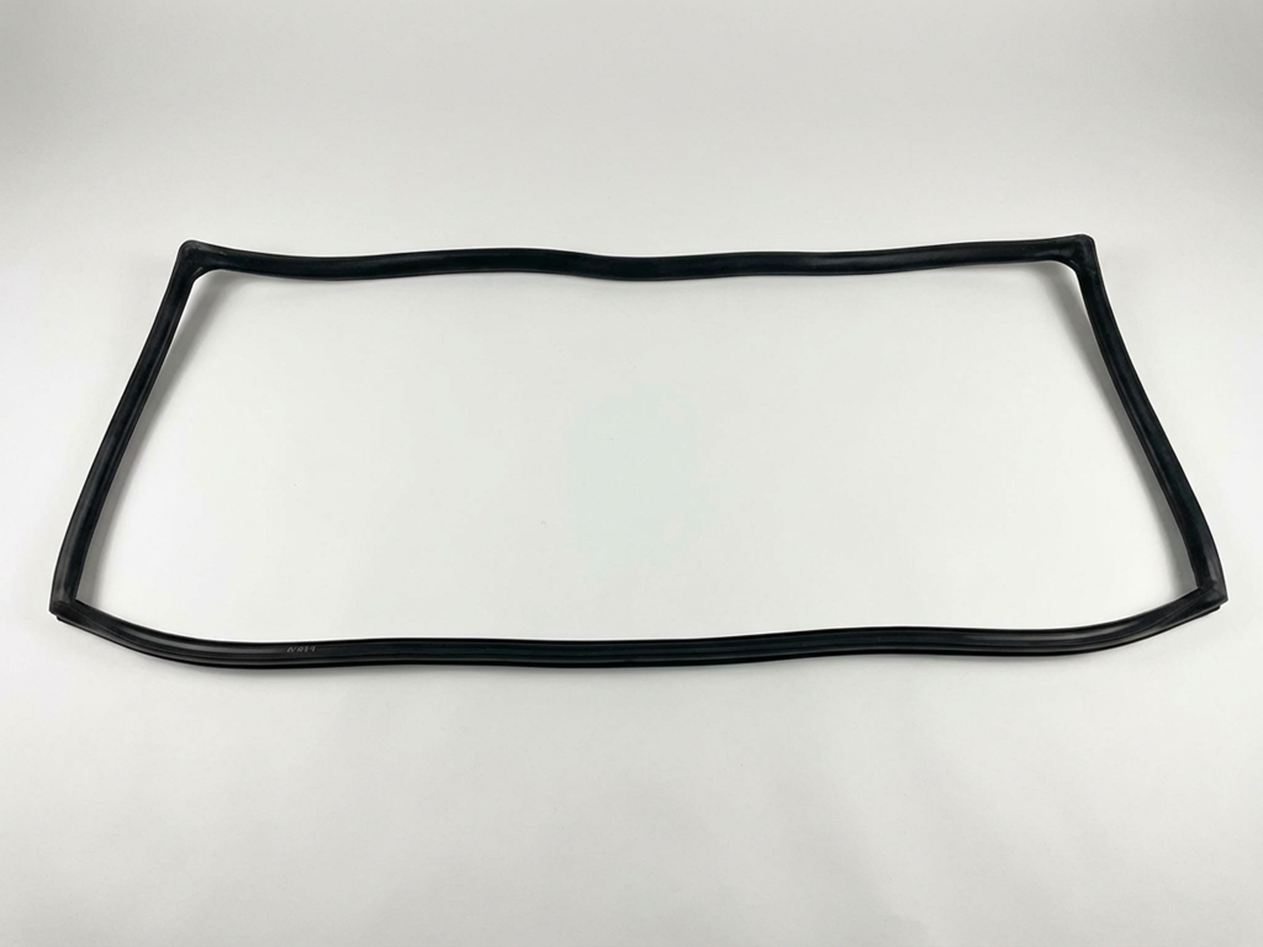 Front Windshield Seal – Jeep Wagoneer, Cherokee & J-Truck (1963–1991)