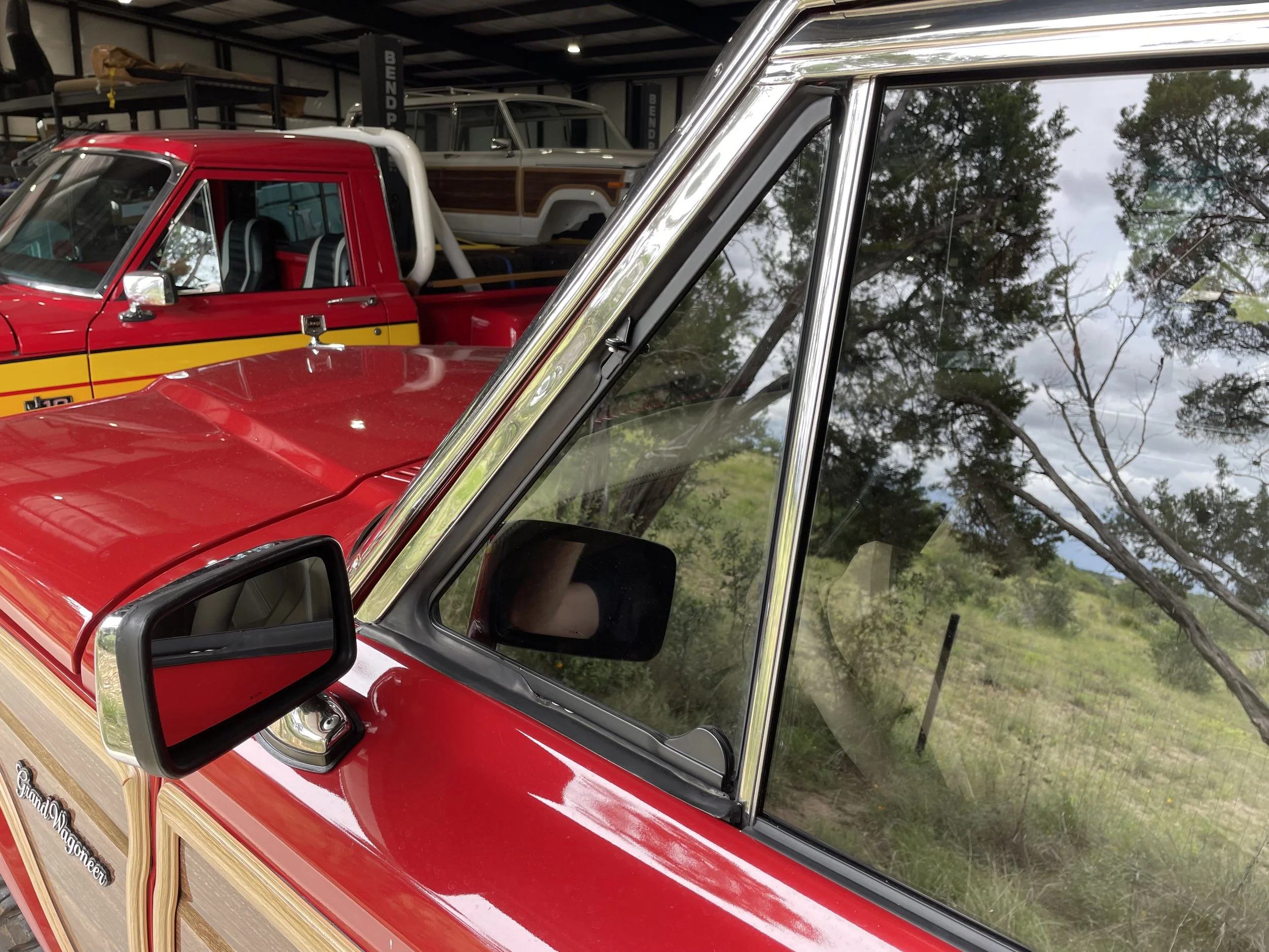 jeep-wagoneer-vent-window-assembly-restored-pair-06.jpeg