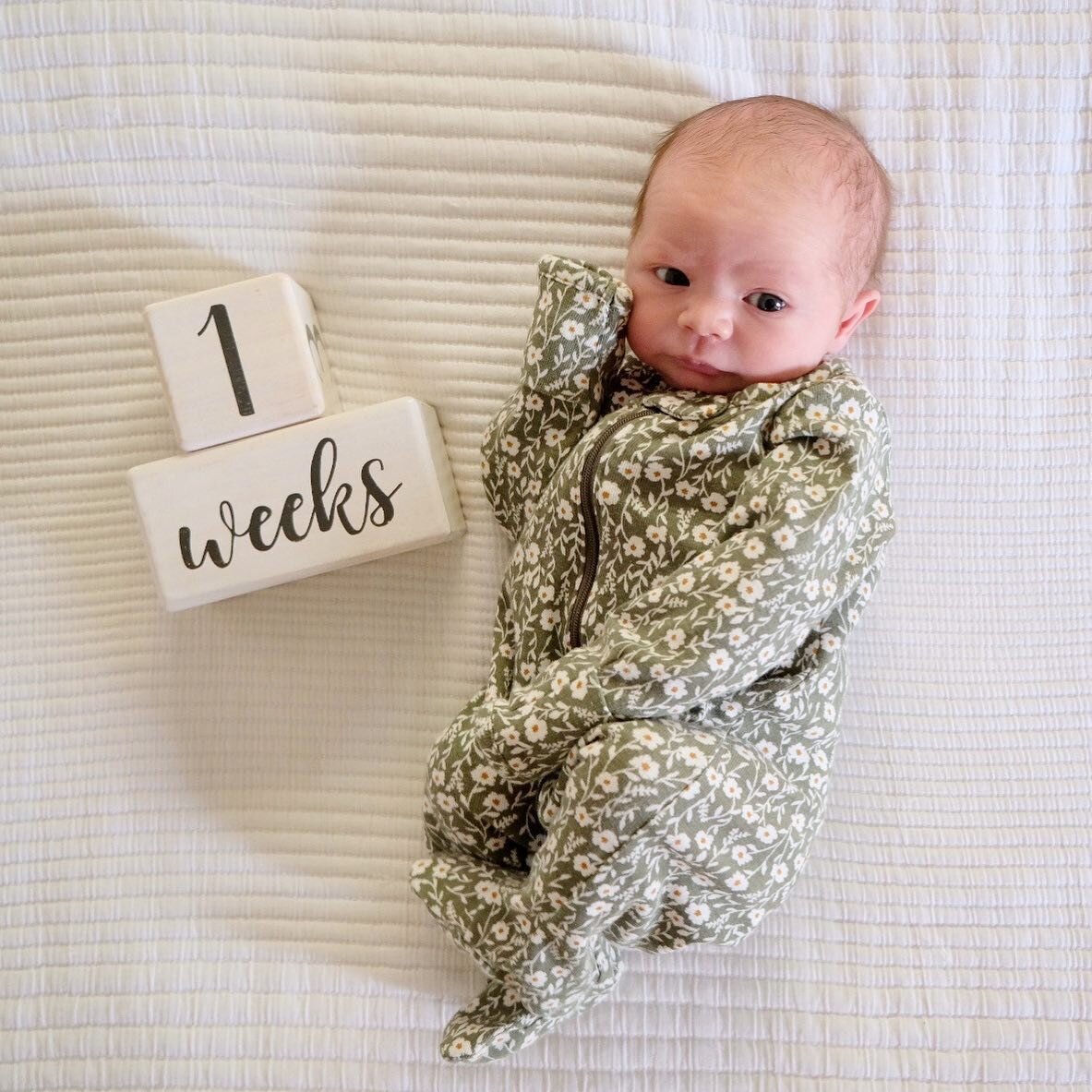 After 41 weeks + 1 day, Sloane Charlotte Youngblade finally made her debut on November 5th. In a move that I very much relate to, she decided to get the job done right before the deadline of a scheduled induction the next morning. Bryce is already ac