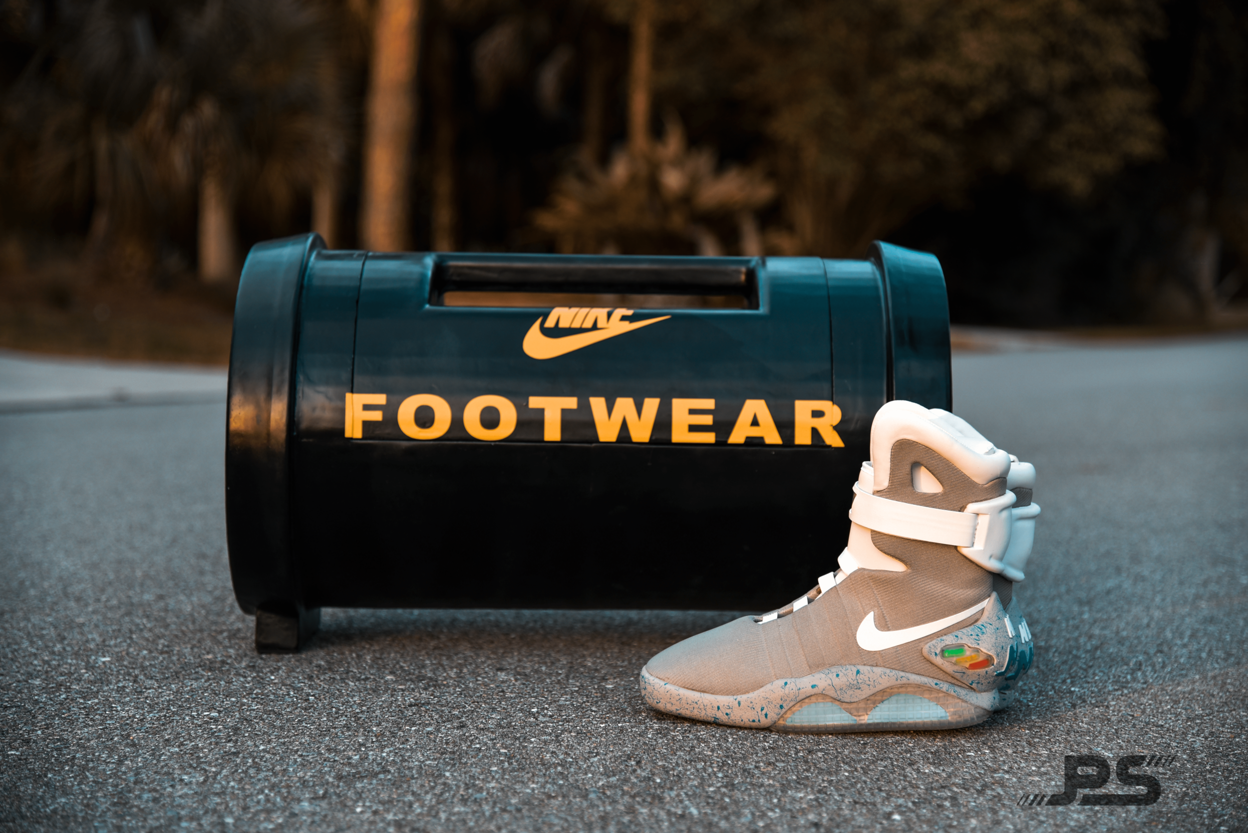 nike air mag bag