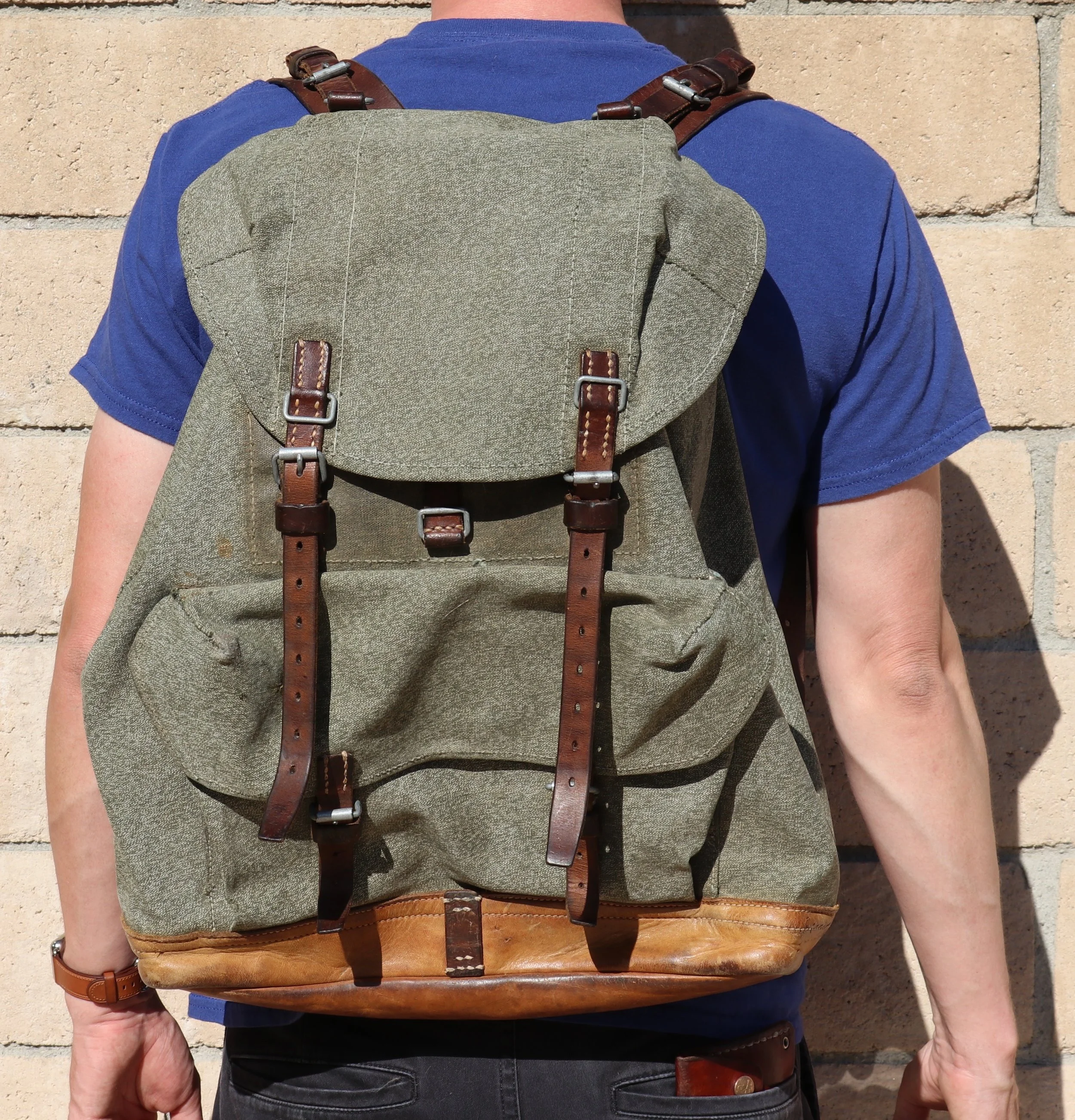 swiss salt & pepper backpack