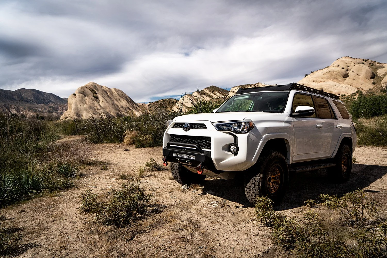 Body Armor 4x4: Toyota 4Runner (2014-2022) HiLine Front Winch Bumper