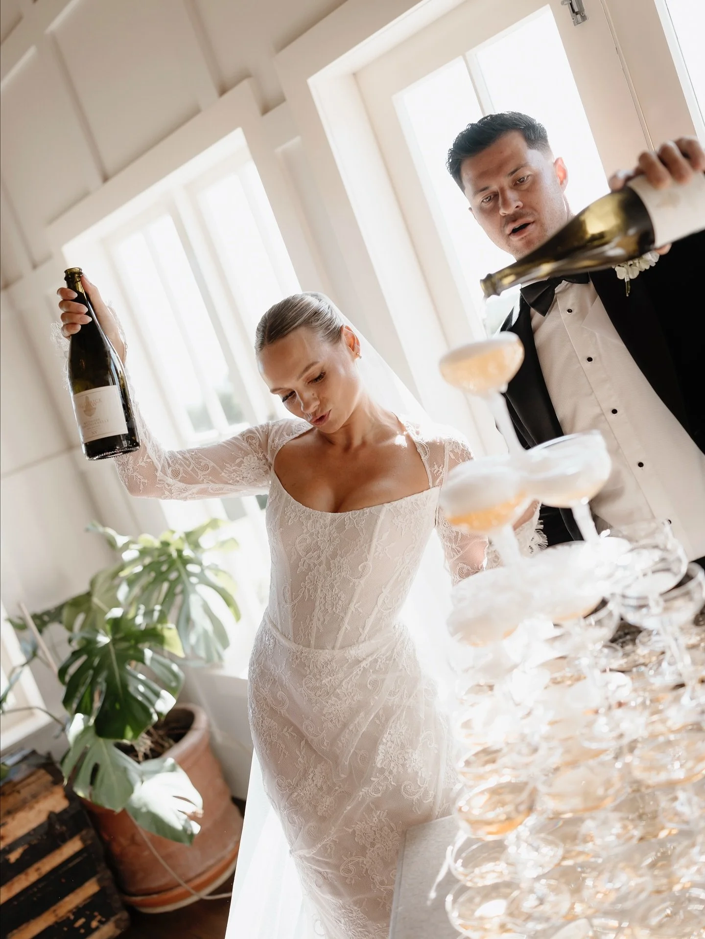 REAL LOVE 🤍 NEW WEDDING FEATURE // Celebrating love in style, Natalie &amp; Joshua&rsquo;s elegant black-tie wedding at a Waiheke vineyard beautifully blended their New Zealand and English backgrounds, creating a romantic atmosphere. They celebrated