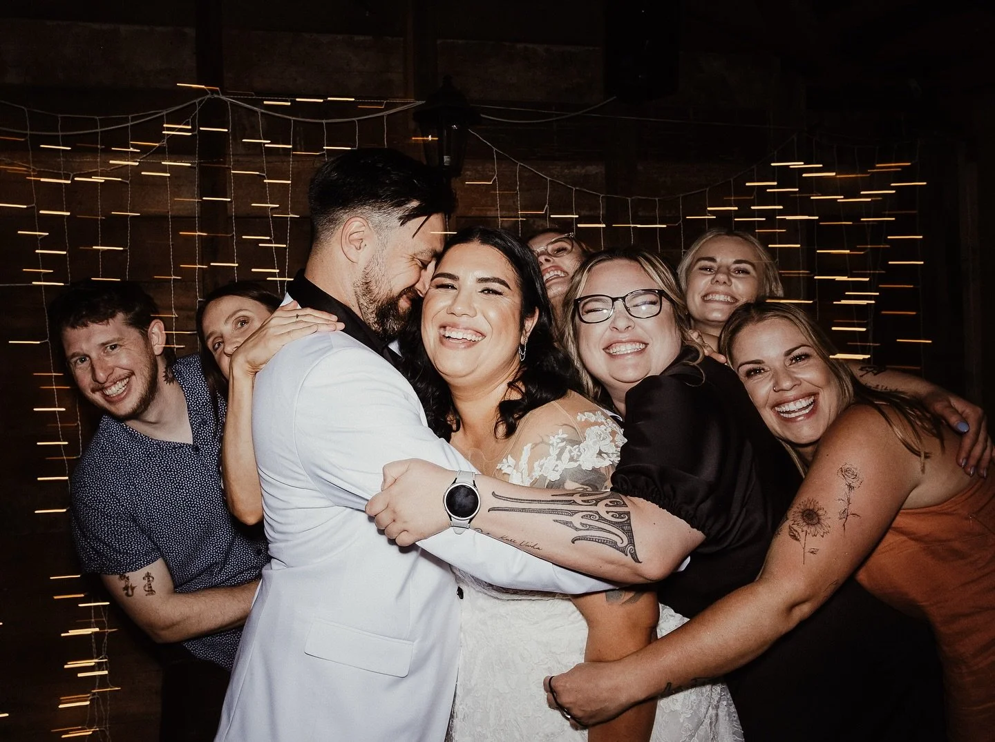 HAPPY LONG WEEKEND!✨Let&rsquo;s Celebrate ~ Summer is coming! ✨
Explore Erin &amp; Brad&lsquo;s stunning wedding celebration in our inspiration wedding gallery 👉 www.brideandgroom.co.nz/inspiration/erin-brad ✨
📷 Beautifully captured by Michelle fro