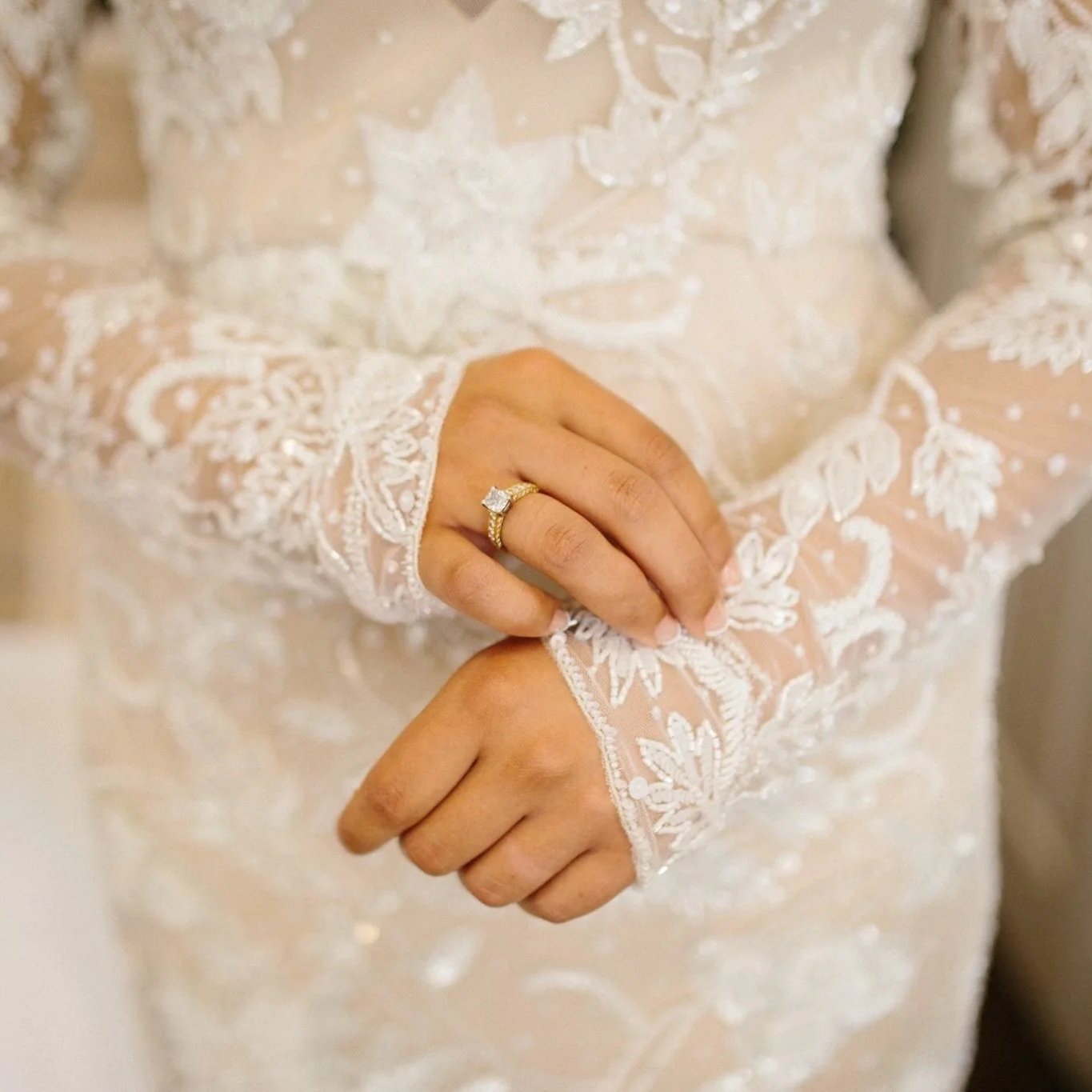 Anna+Schimmel+Bridal+-+Toni.jpg