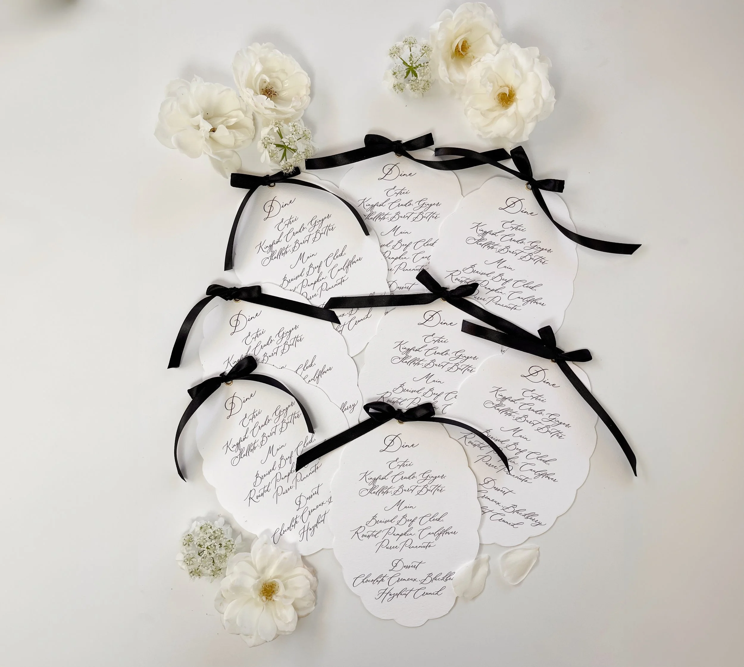 Win Inkberry Calligraphy scalloped menus &amp; matching place cards