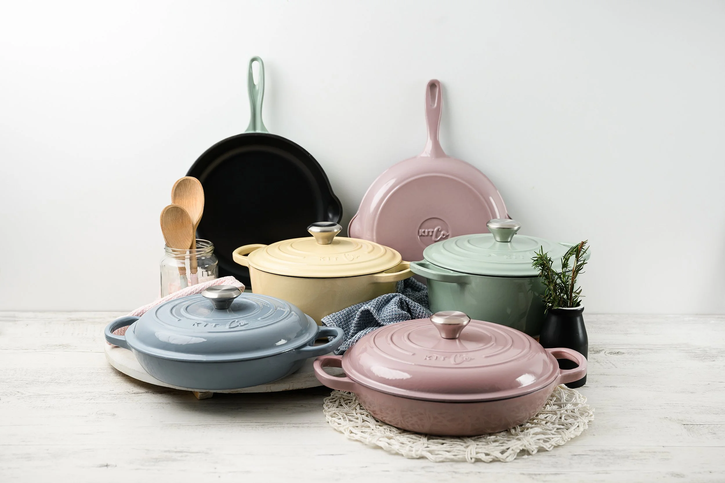 Win KitCo cast iron cookware