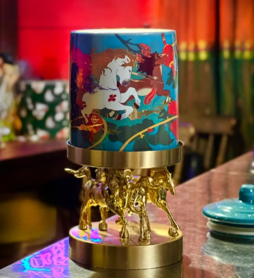 &hearts;️ Happy Valentines! &hearts;️ 
And, a prosperous Chinese New Year! 
🔥🐴🏮 Let&rsquo;s celebrate the Chinese New Year and warmly welcome the Year of the Fire Horse. The @glasshousefragrances limited edition Freedom of the Horse Soy Candle, pa