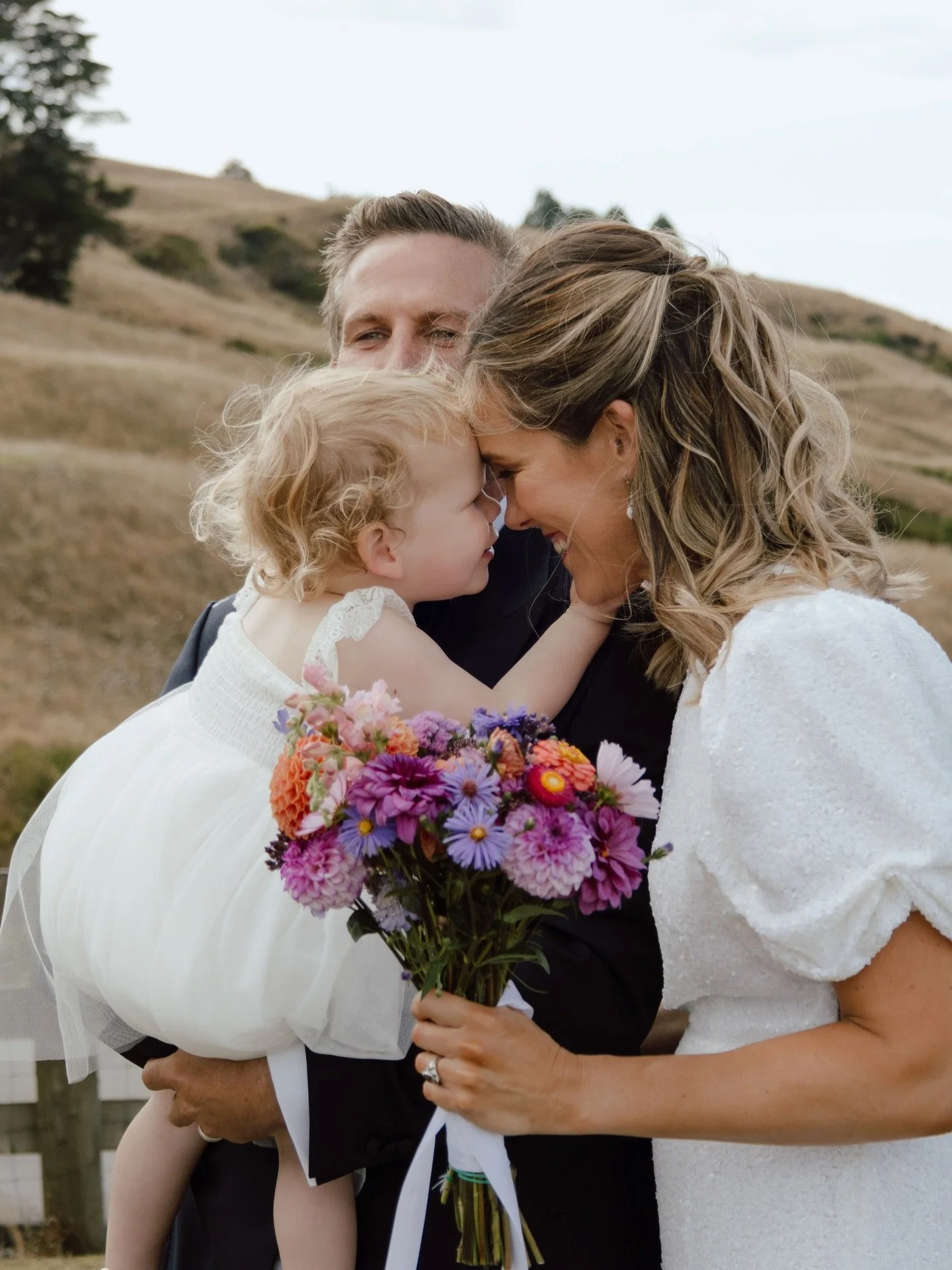 REAL LOVE 💐NEW WEDDING FEATURE // Cath &amp; Thomas did things their way on their big day, proving that a wedding in your 40s is the ultimate celebration of the life you&rsquo;ve already built. High-energy music, a glowing sunset, and two little flo
