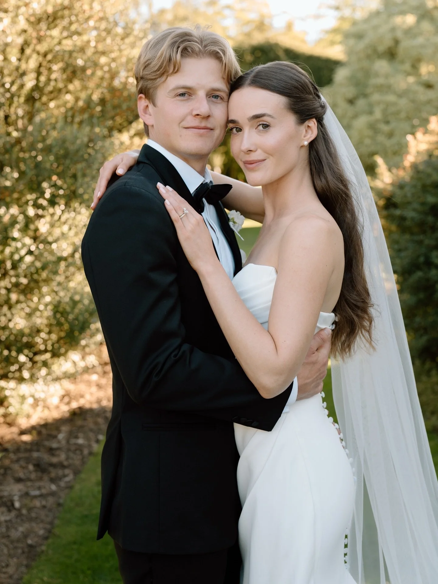REAL LOVE 🤍 NEW WEDDING FEATURE // Lauren &amp; Xavier&rsquo;s wedding was pure, sun-drenched romance in a beautiful, European-inspired garden setting! Every detail, from the months spent curating personal vows and growing their own flowers, to the 