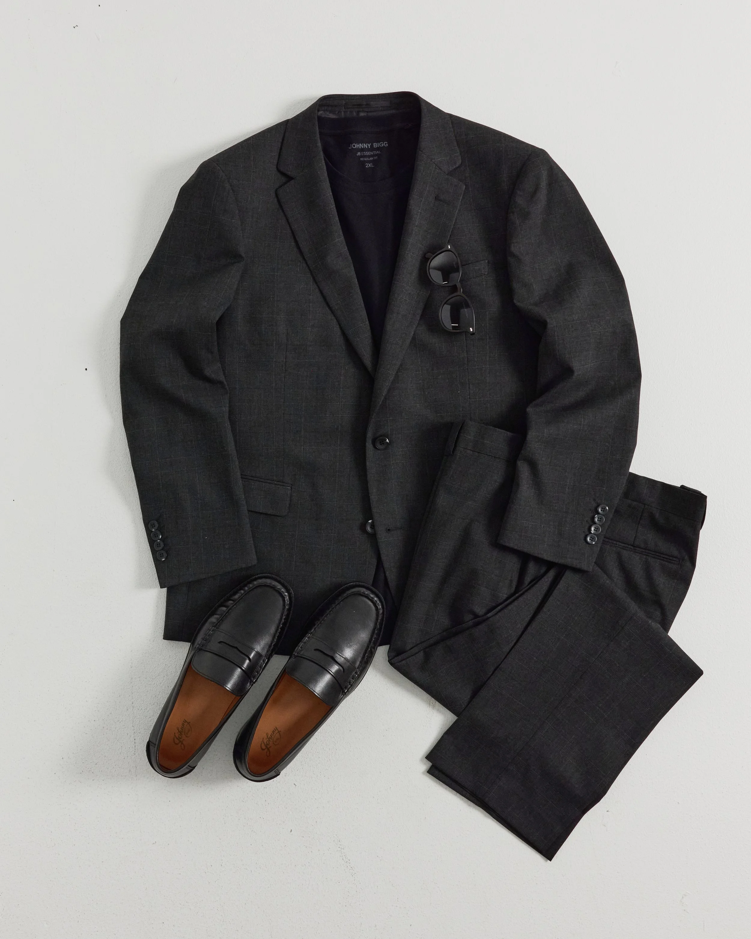 2025.11.17_JOHNNY BIGG_FLATLAY_3563.jpg