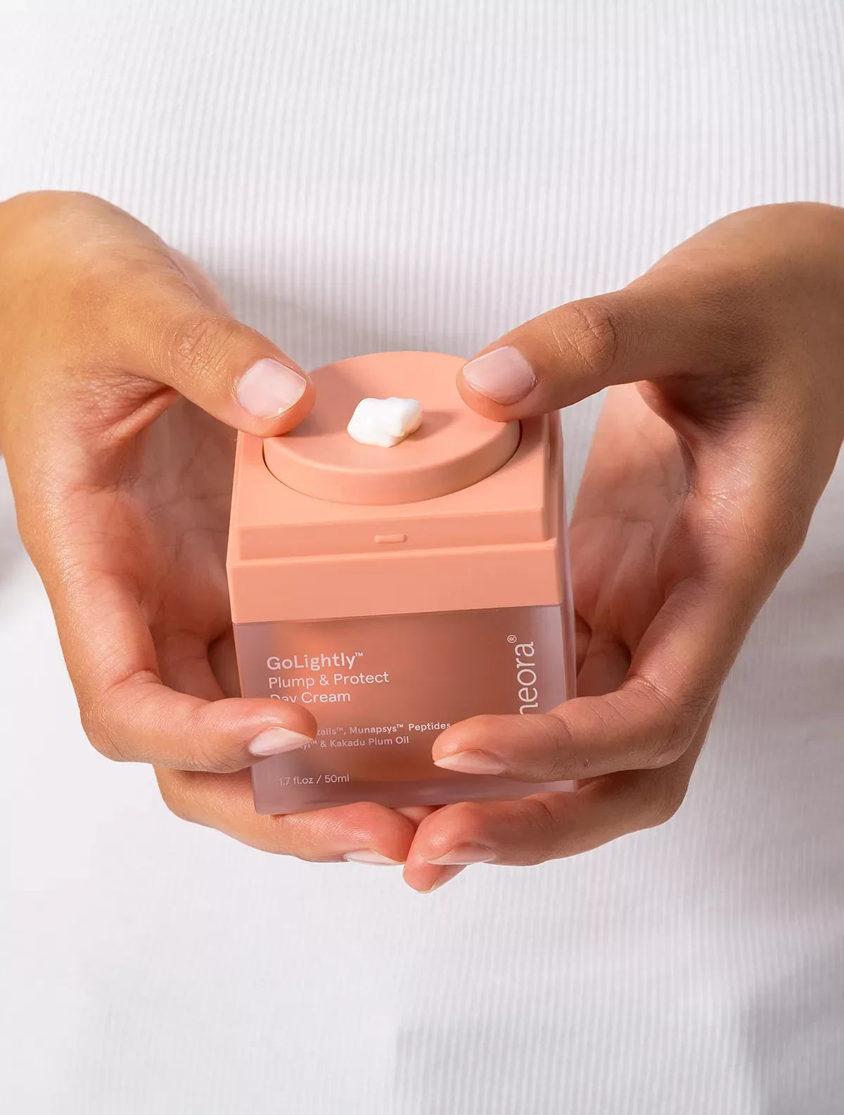 Jeuneora-GoLightly-Plump-Protect-Day-Cream-H_40cb9452-f36f-4cc9-a1f4-42fe0c98165b.webp