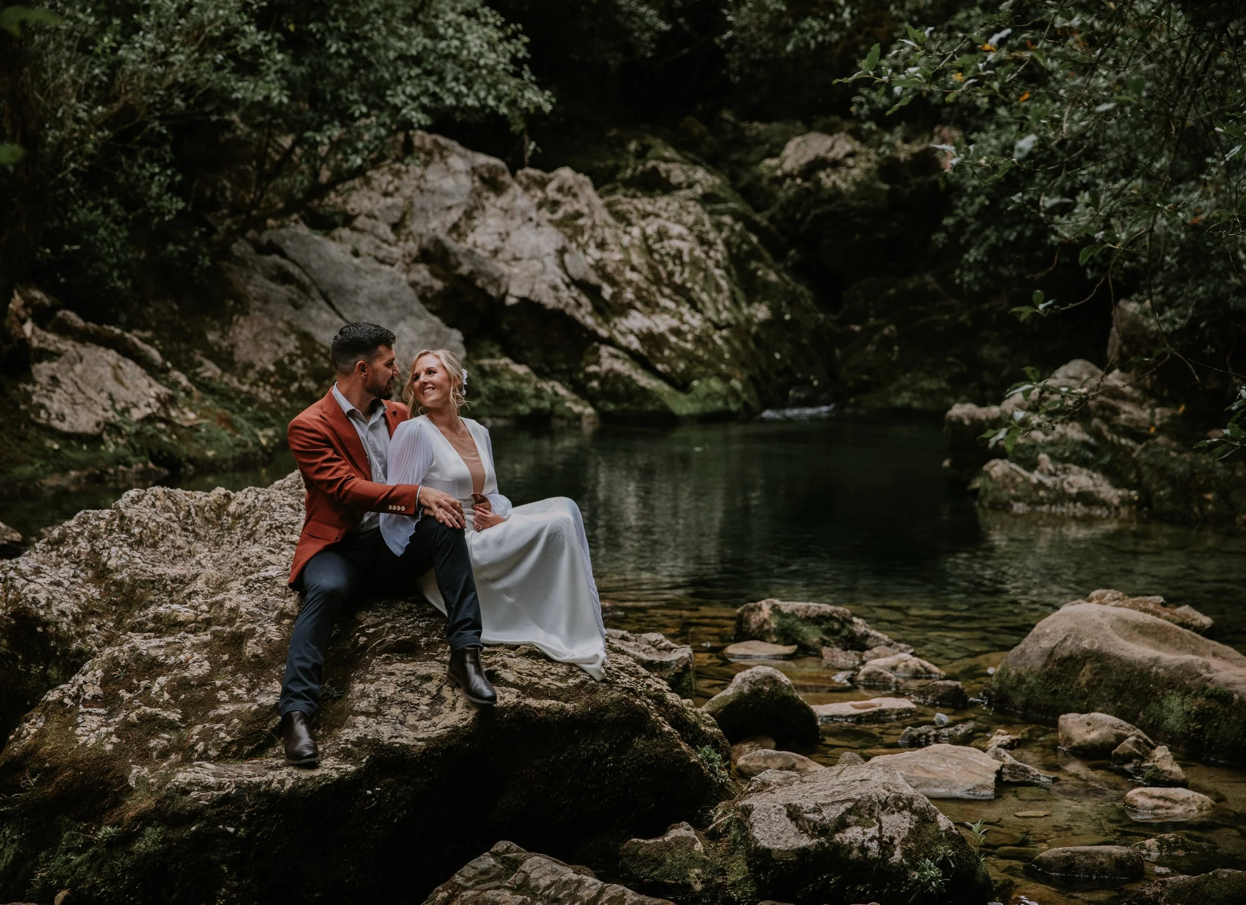 REAL LOVE // 🤍🌿 Surrounded by lush native bush, ancient rocks and crystal-clear waters, Nakita &amp; Kane celebrated their love at the breathtaking Riwaka Resurgence, a sacred wāhi tapu nestled in Kahurangi National Park. ✨ 
After their first weddi