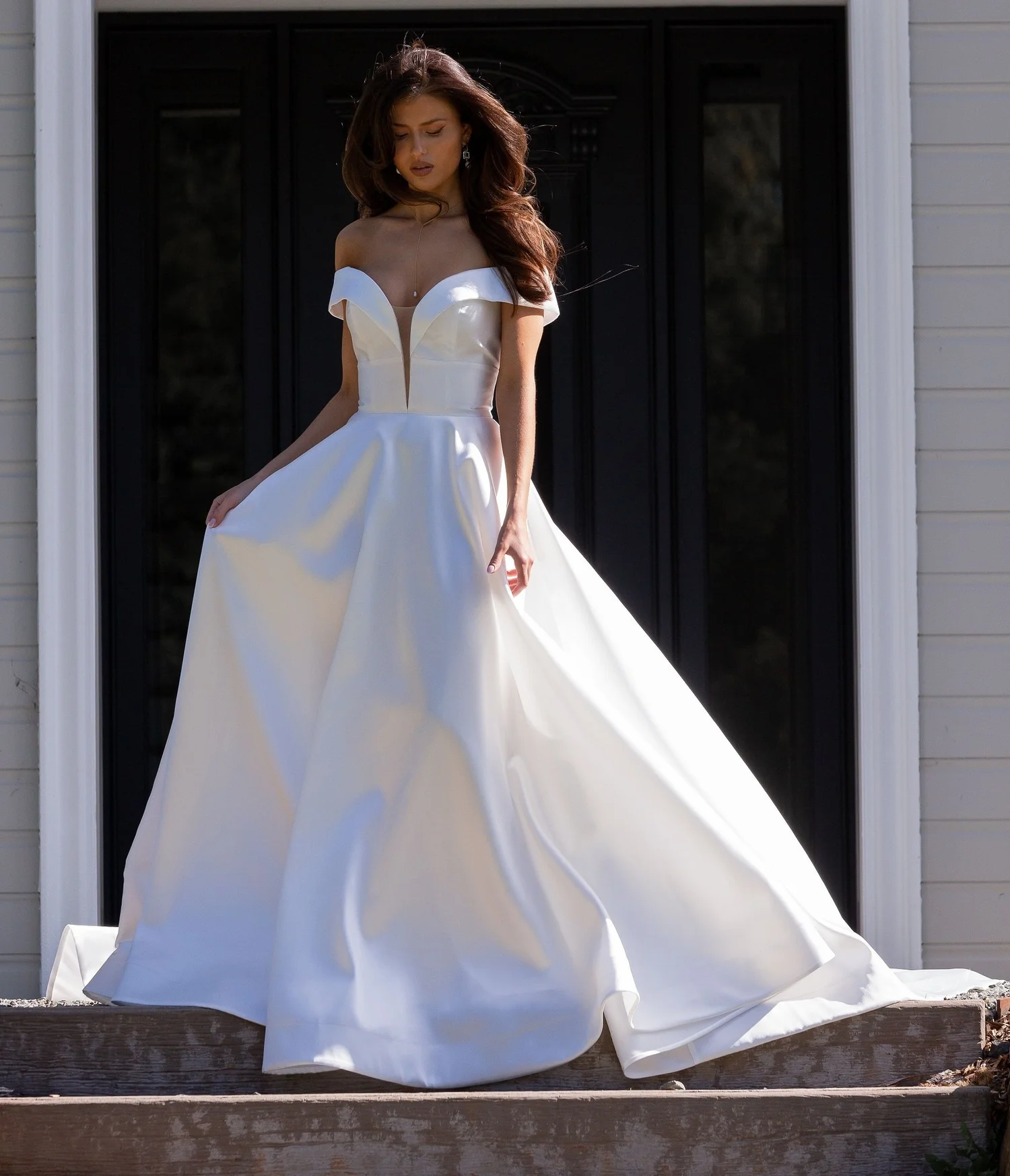 Bridal & Ball New Zealand.  Bride & Groom Magazine
