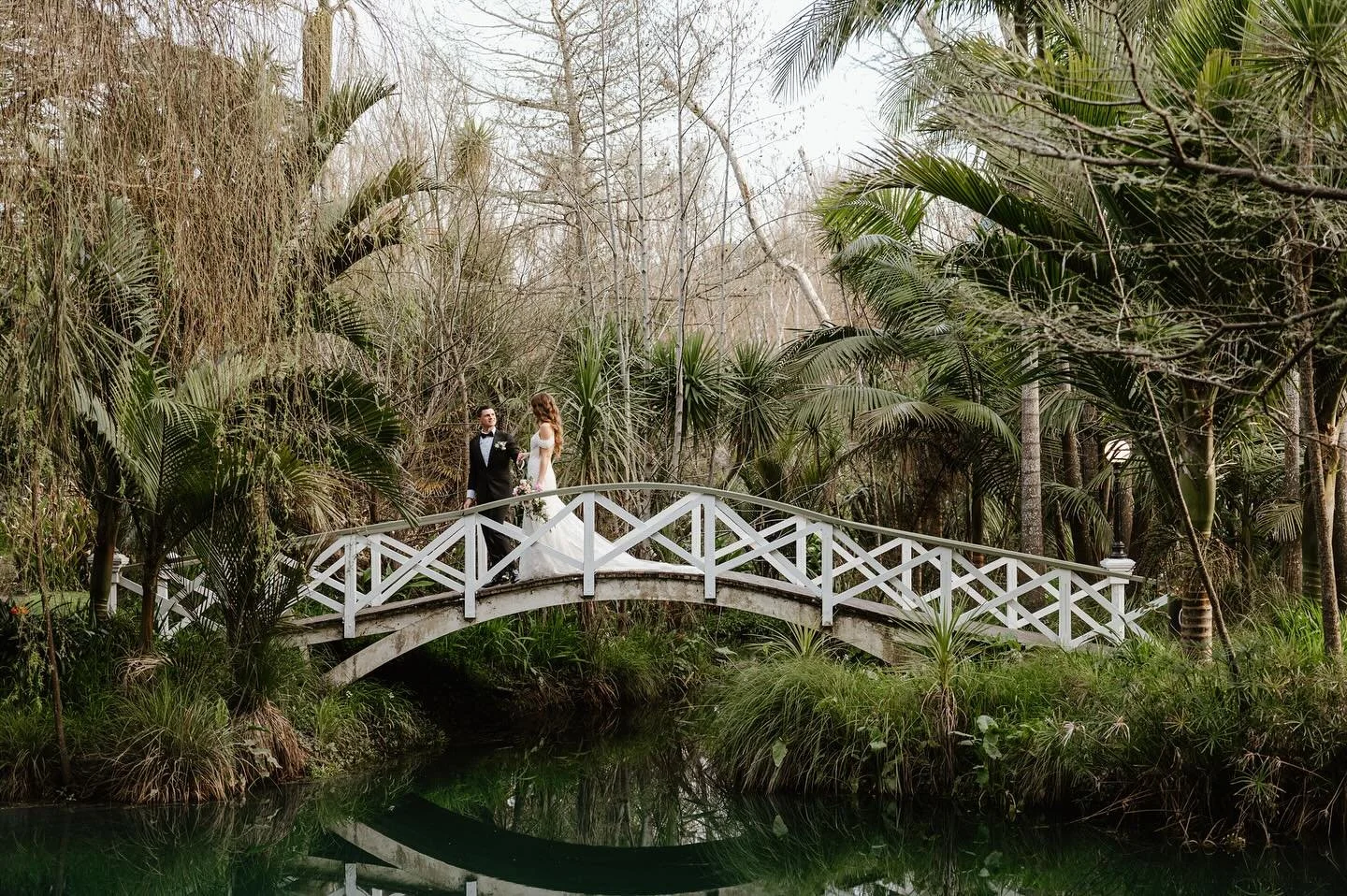 Settlers Country Manor bridge.jpg