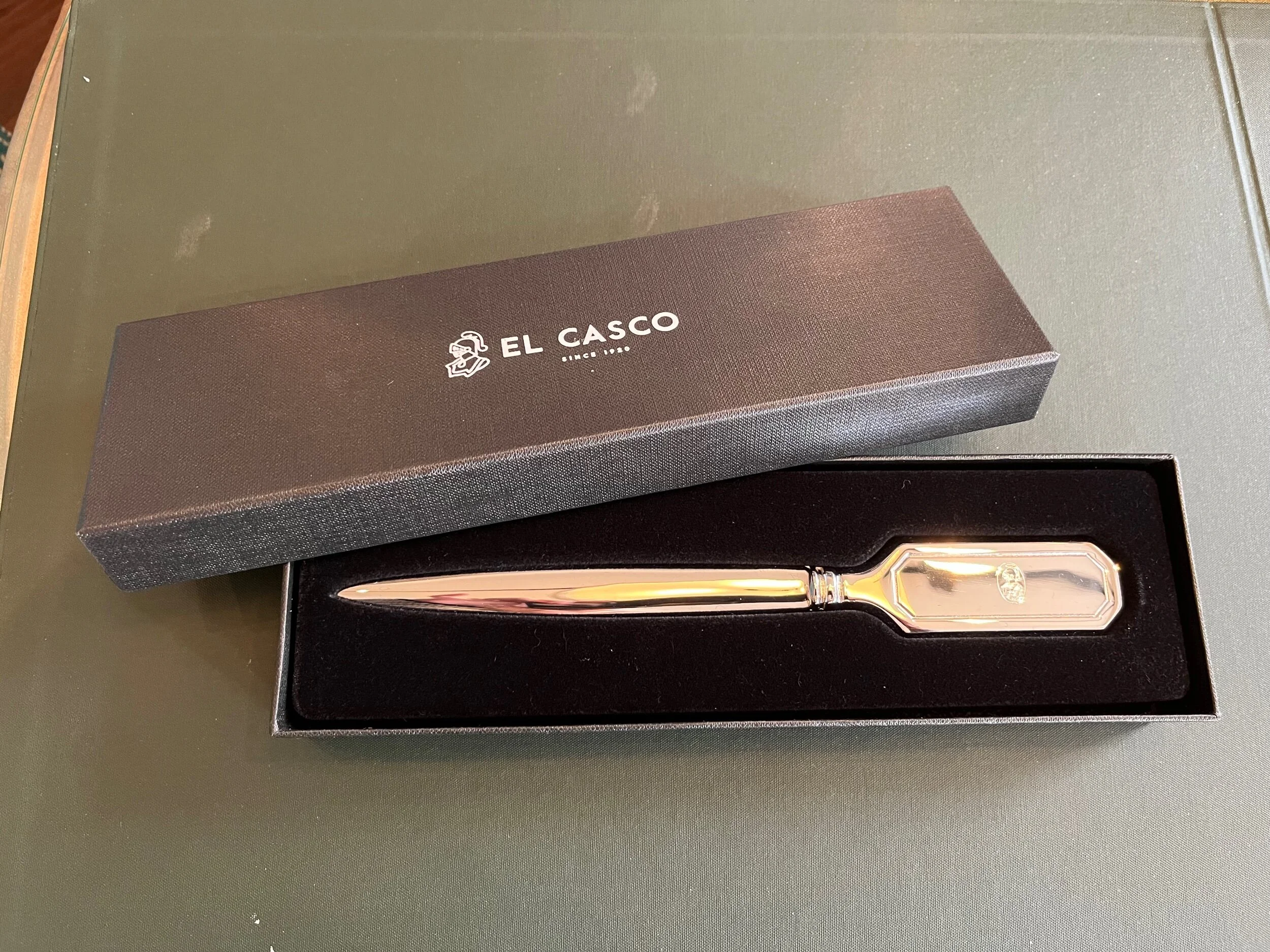 306C8C76-A25C-4C0E-8A48-5C43C69E5AF0