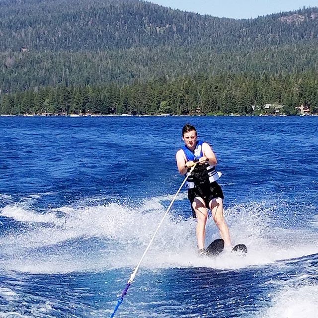 A boat full of pro skiers today! @errdaygeorge shredding across the wake. Fearless and awesome lake tahoe skiing.
.
Tell us about your favorite memory skiing below!
.
Never been skiing? DM us so we can get you out on the watsr this summer!
.
#laketahoe #tahoepowersports #waterski #wakeboarding #waterfun #watersports #boating #boatrental #privateboatcharter #boatlife #laketahoelife